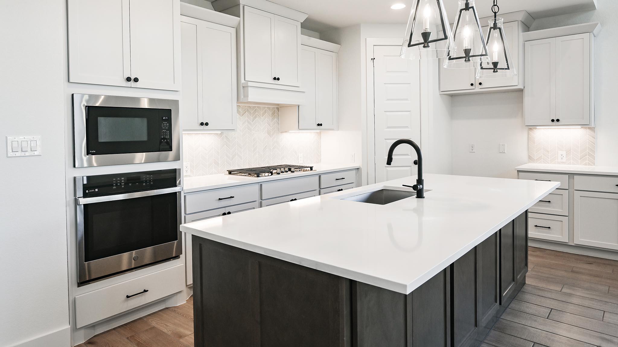 111 Brewer St, Kyle, TX 78640