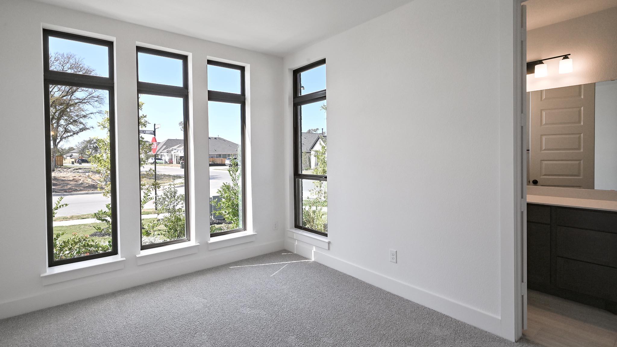 111 Brewer St, Kyle, TX 78640