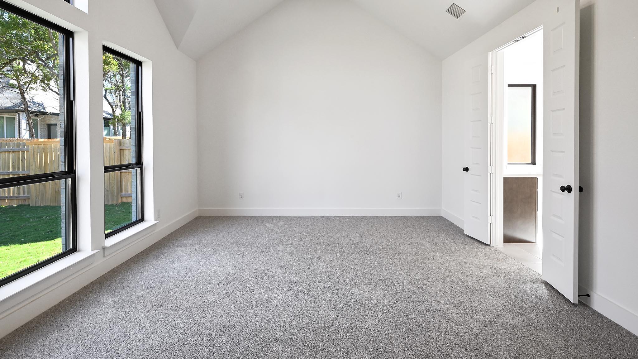 111 Brewer St, Kyle, TX 78640