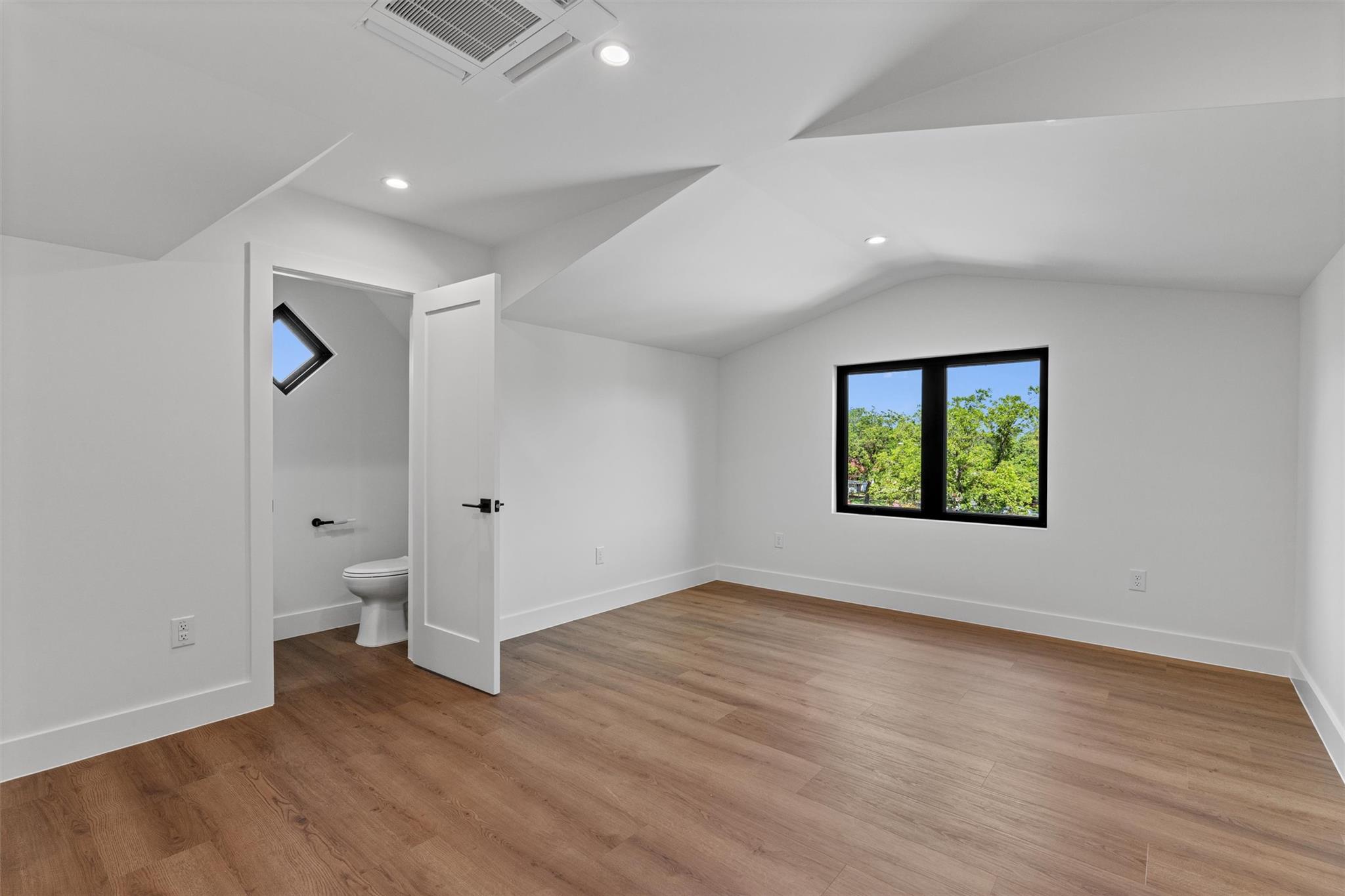 1402 Beckett St # 1B, Austin, TX 78757