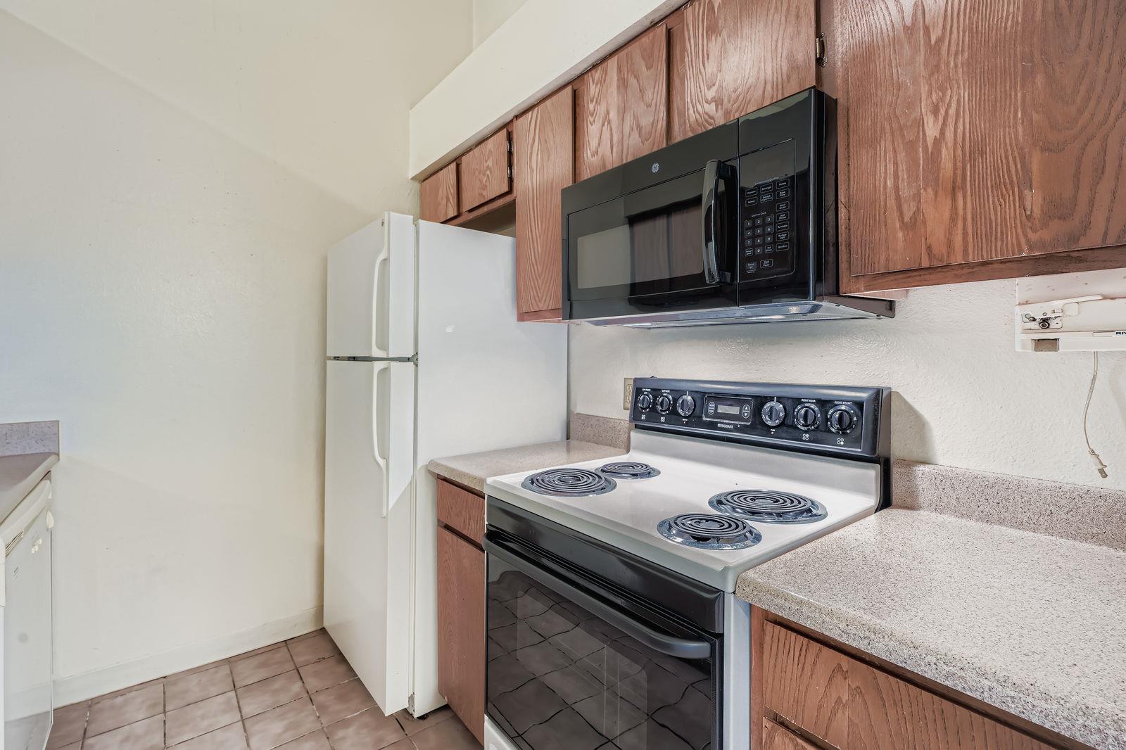 1705 Crossing Pl # 122, Austin, TX 78741