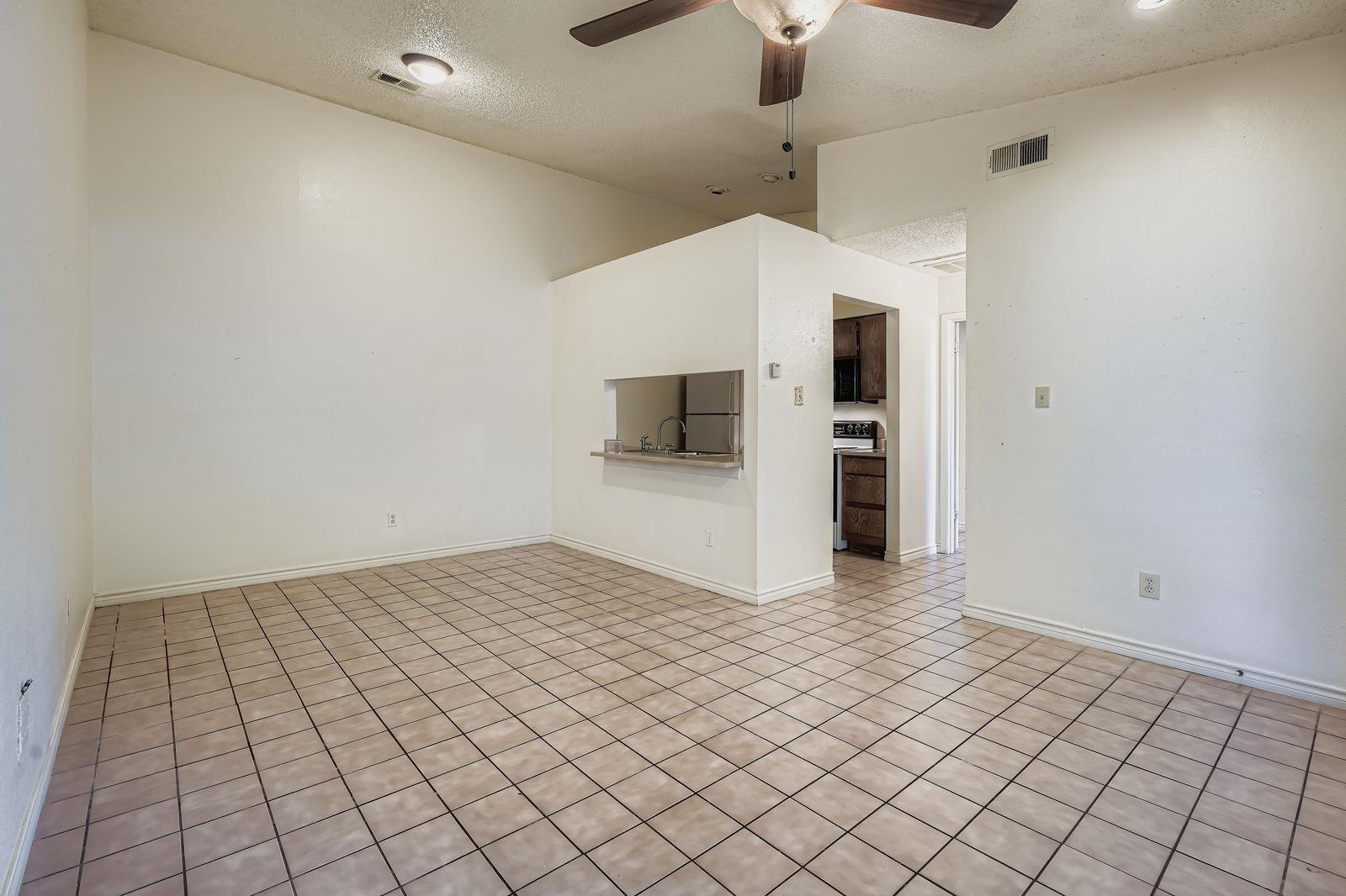 1705 Crossing Pl # 122, Austin, TX 78741