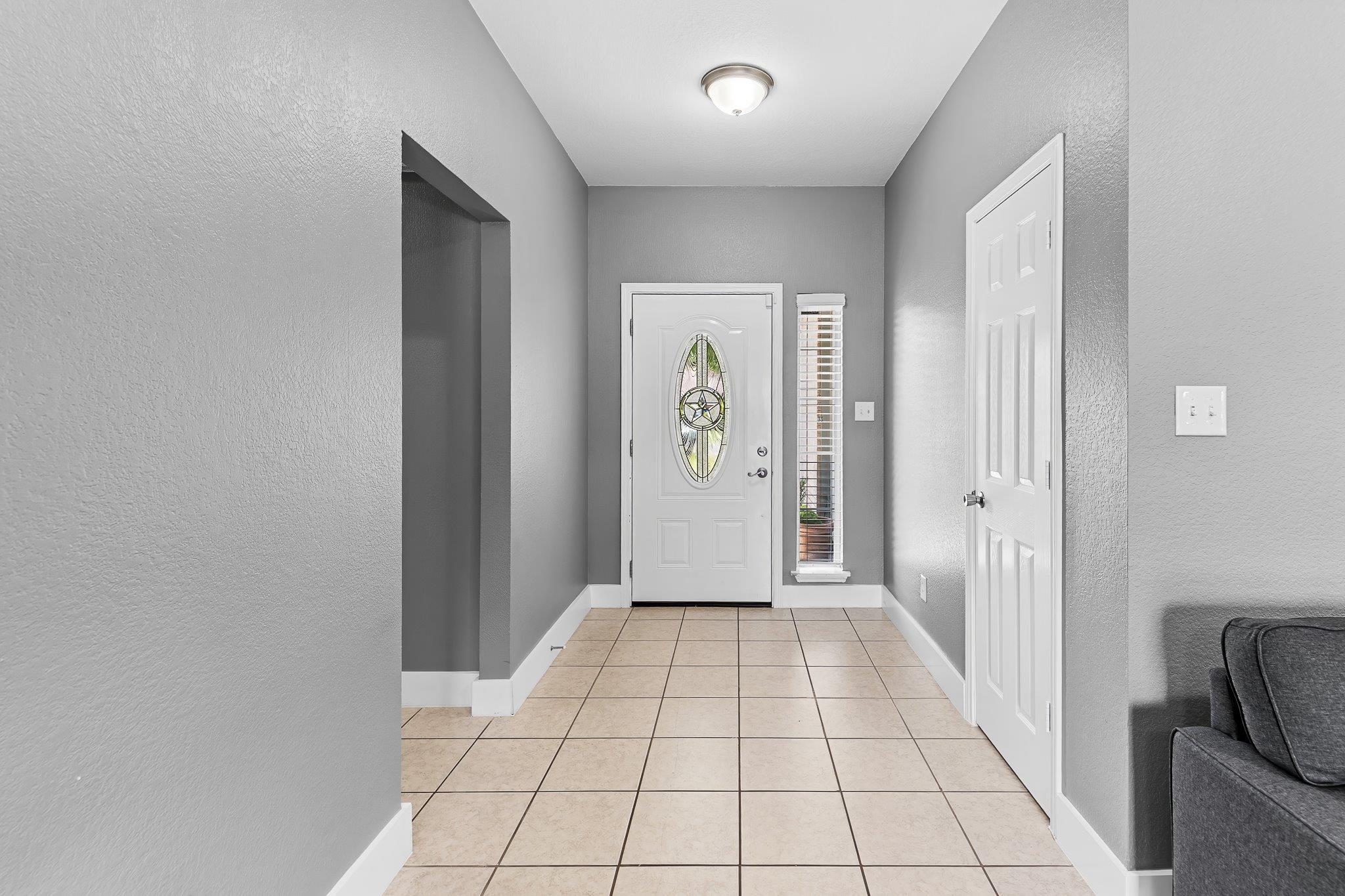 215 Spotted Fawn Dr, Hutto, TX 78634