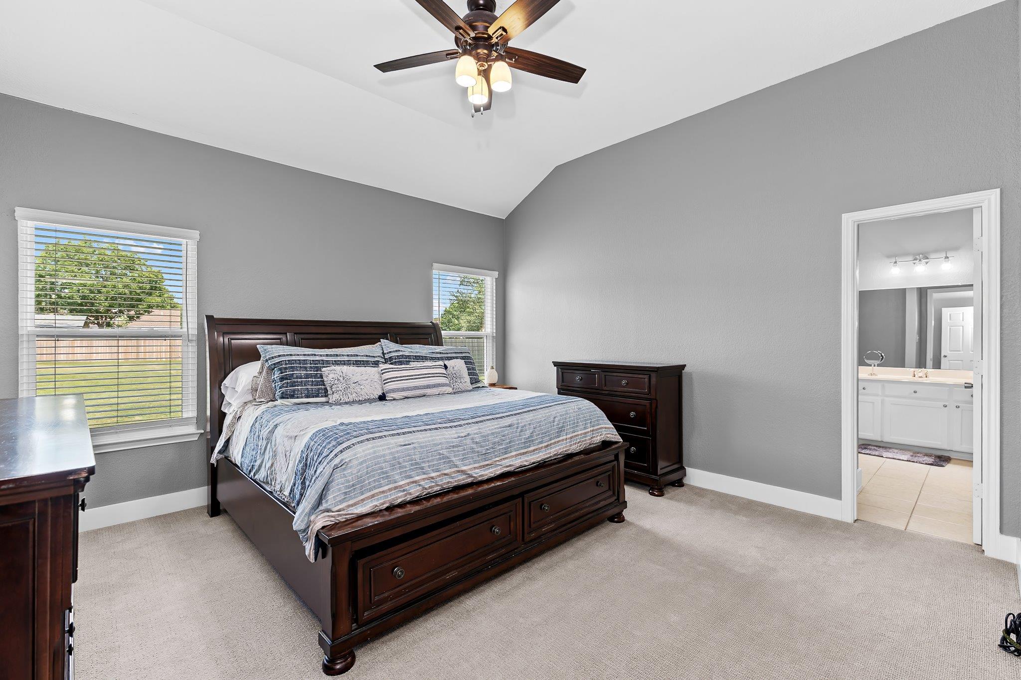 215 Spotted Fawn Dr, Hutto, TX 78634