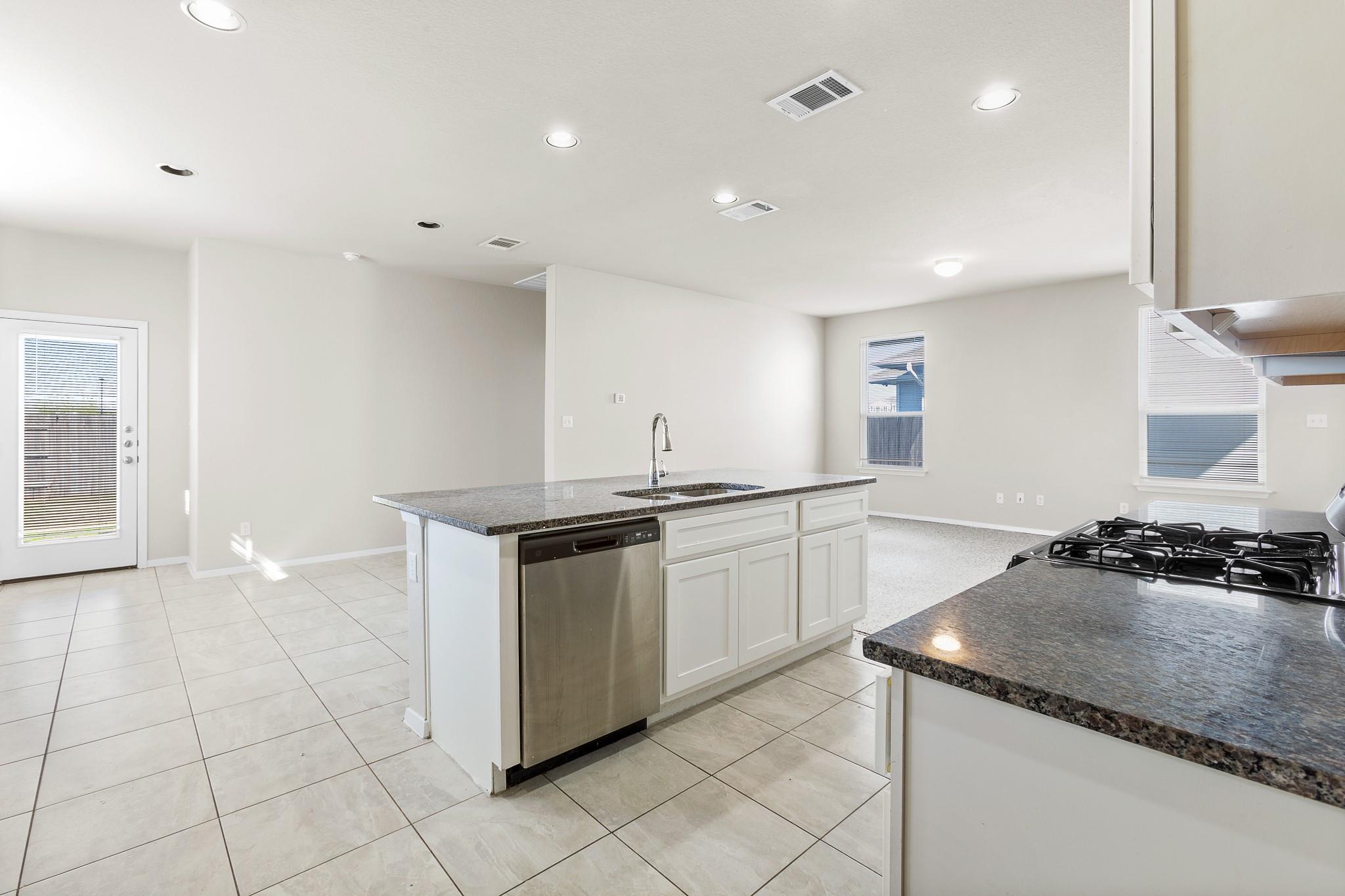 301 Tempest Trl, Maxwell, TX 78656