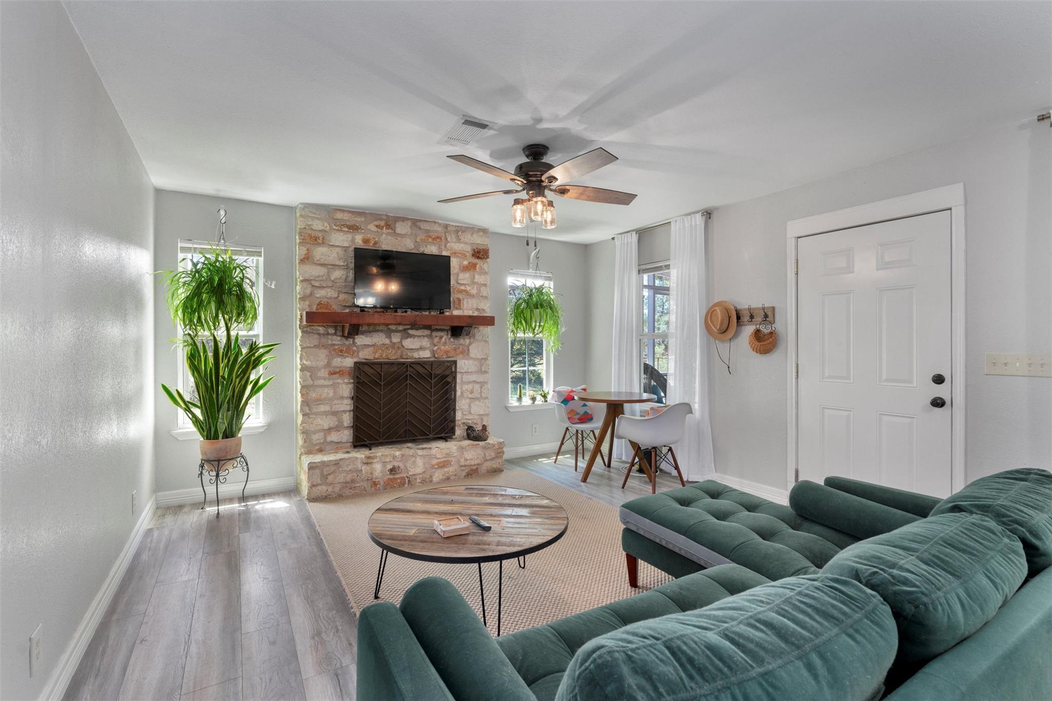 170 Whitetail Ln, Dale, TX 78616