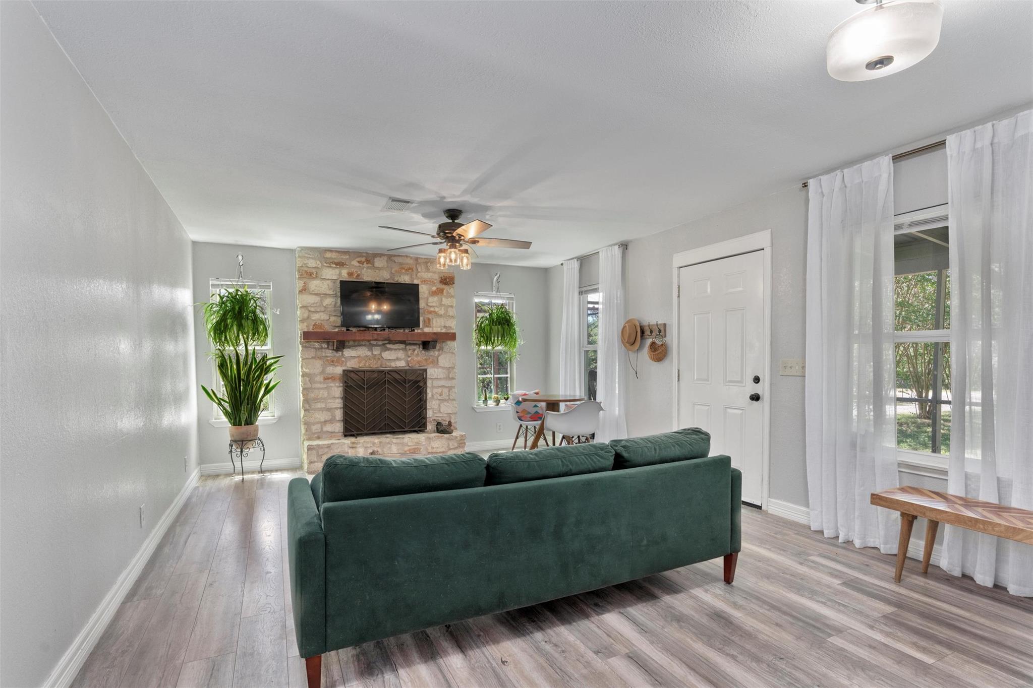 170 Whitetail Ln, Dale, TX 78616
