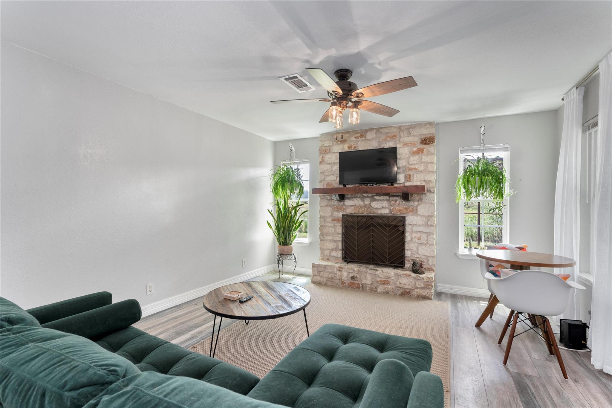 170 Whitetail Ln, Dale, TX 78616
