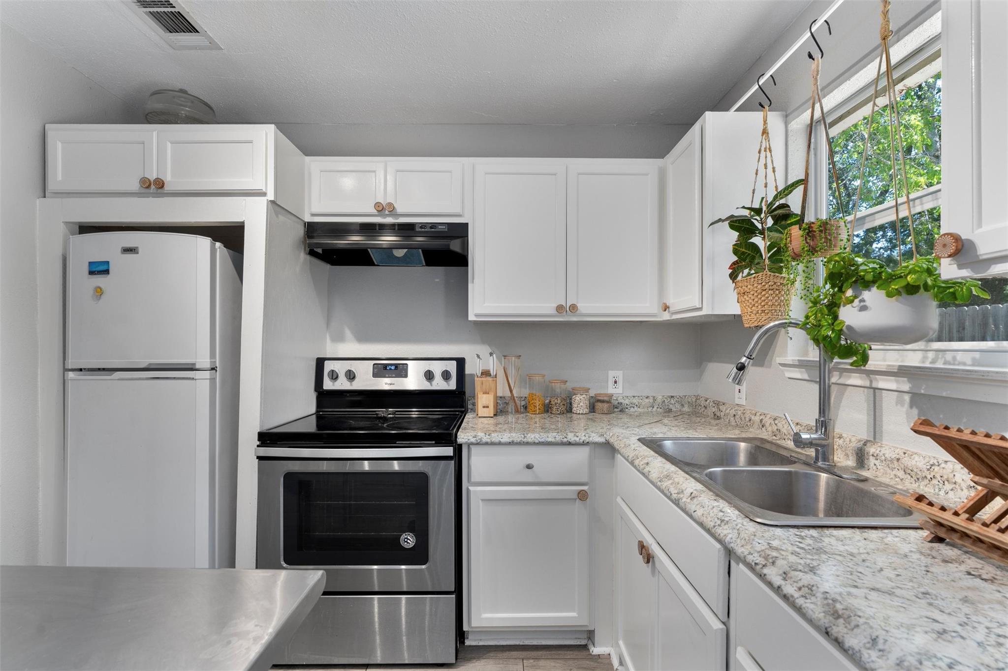 170 Whitetail Ln, Dale, TX 78616