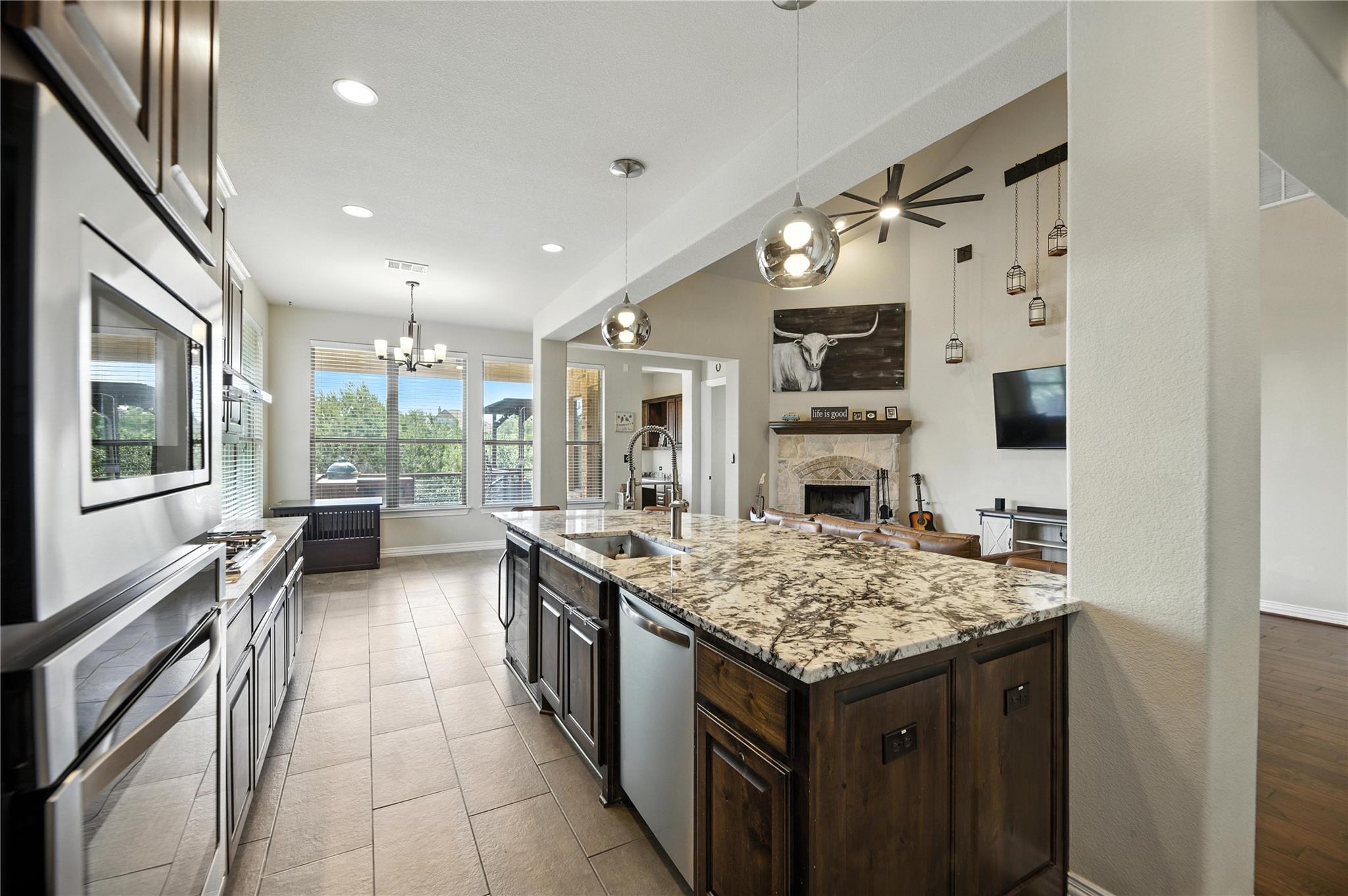 5305 Green Thread Trl, Spicewood, TX 78669