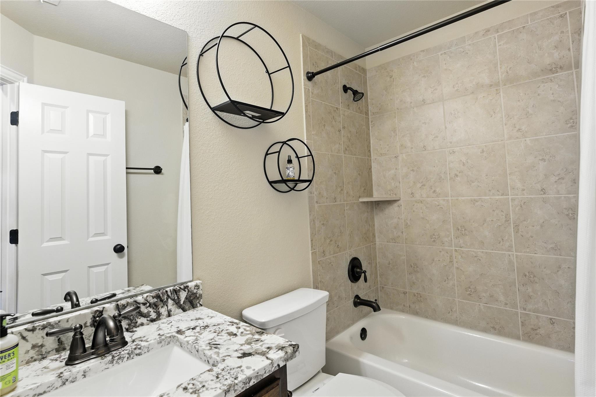 5305 Green Thread Trl, Spicewood, TX 78669