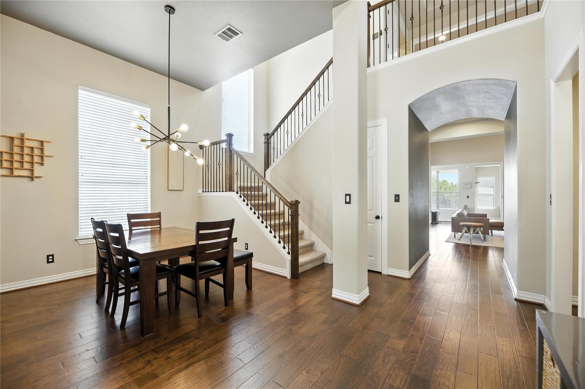 5305 Green Thread Trl, Spicewood, TX 78669