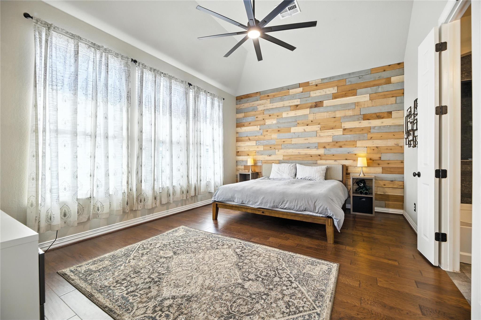 5305 Green Thread Trl, Spicewood, TX 78669