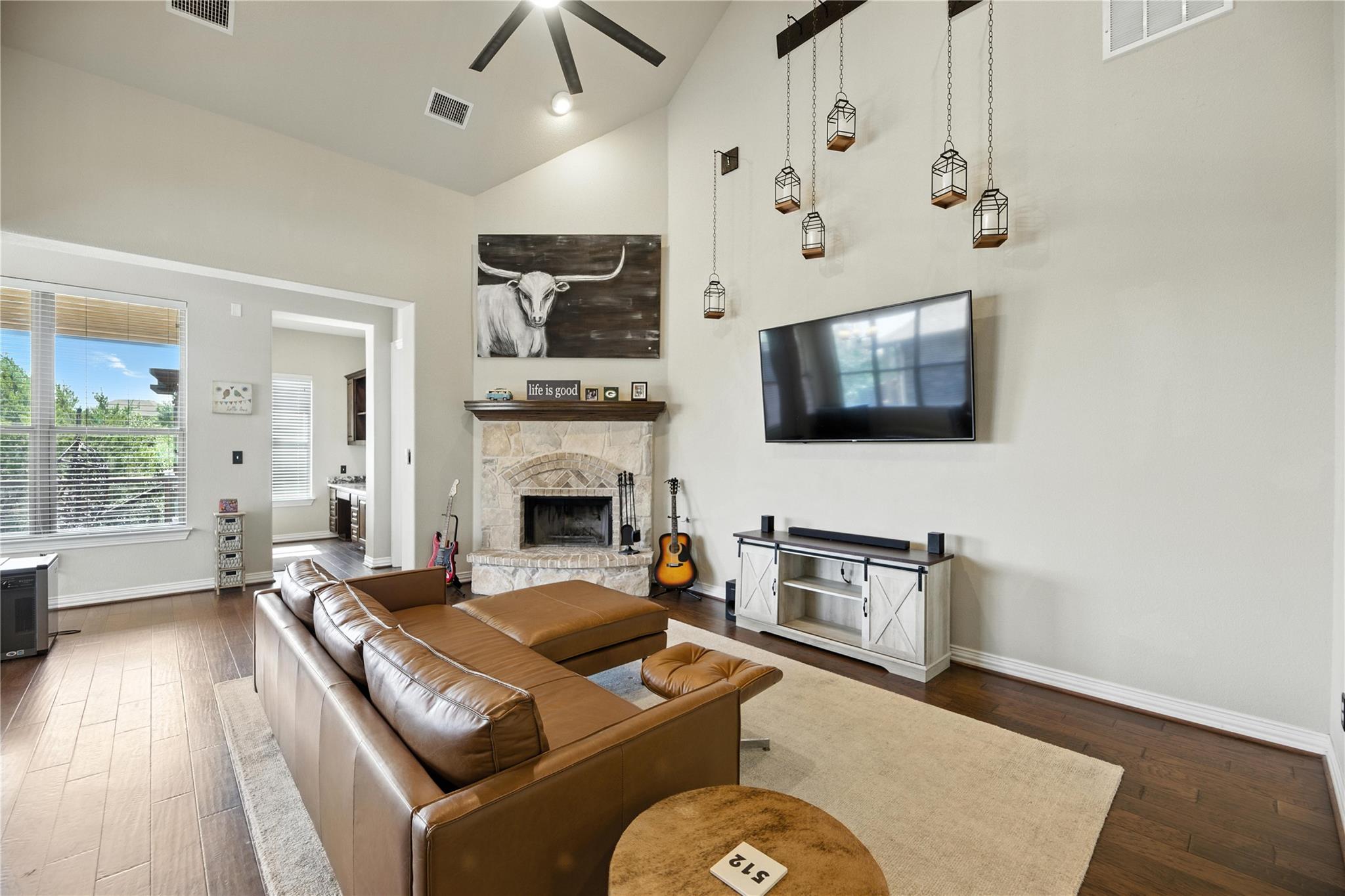 5305 Green Thread Trl, Spicewood, TX 78669