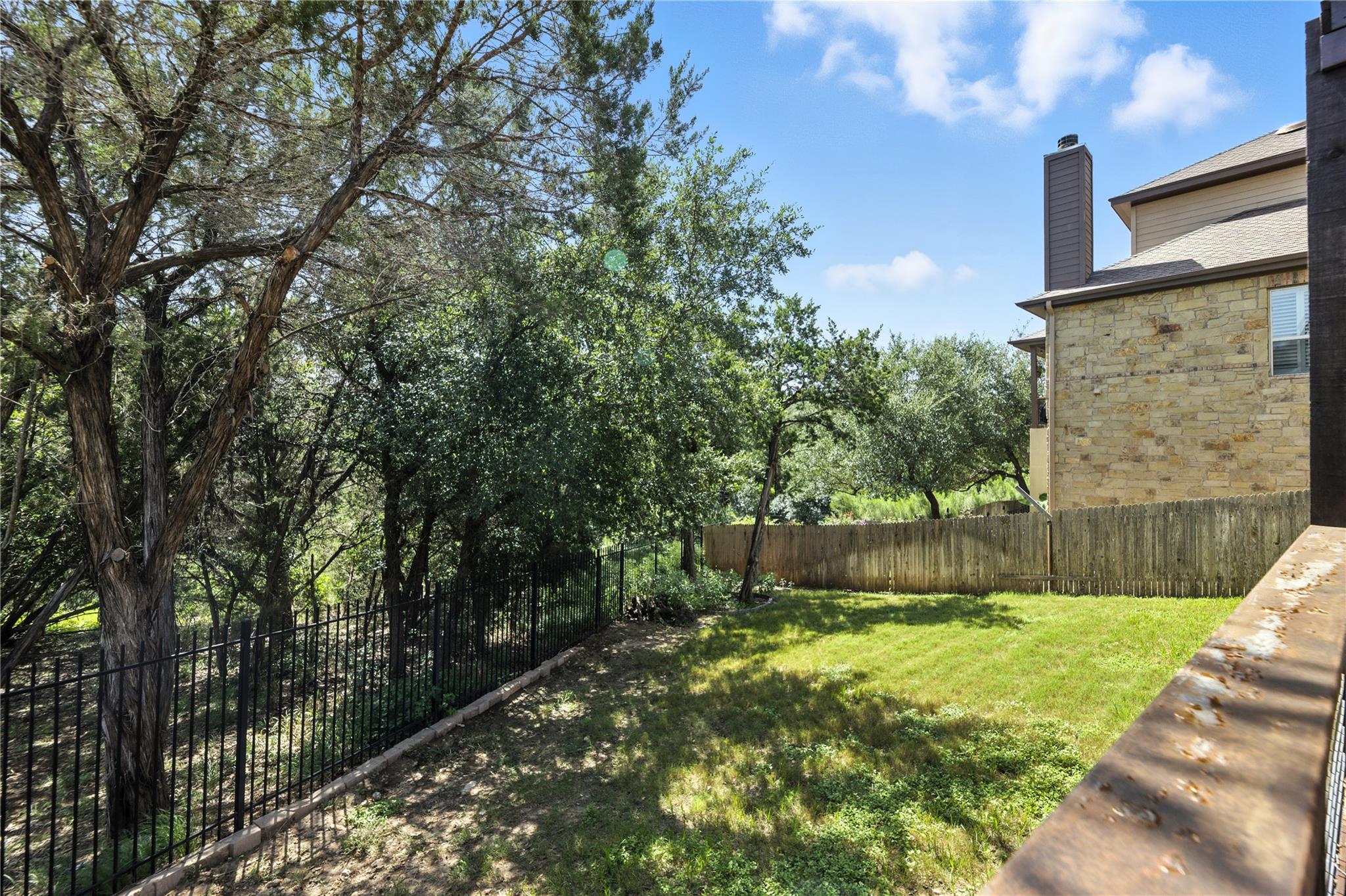 5305 Green Thread Trl, Spicewood, TX 78669