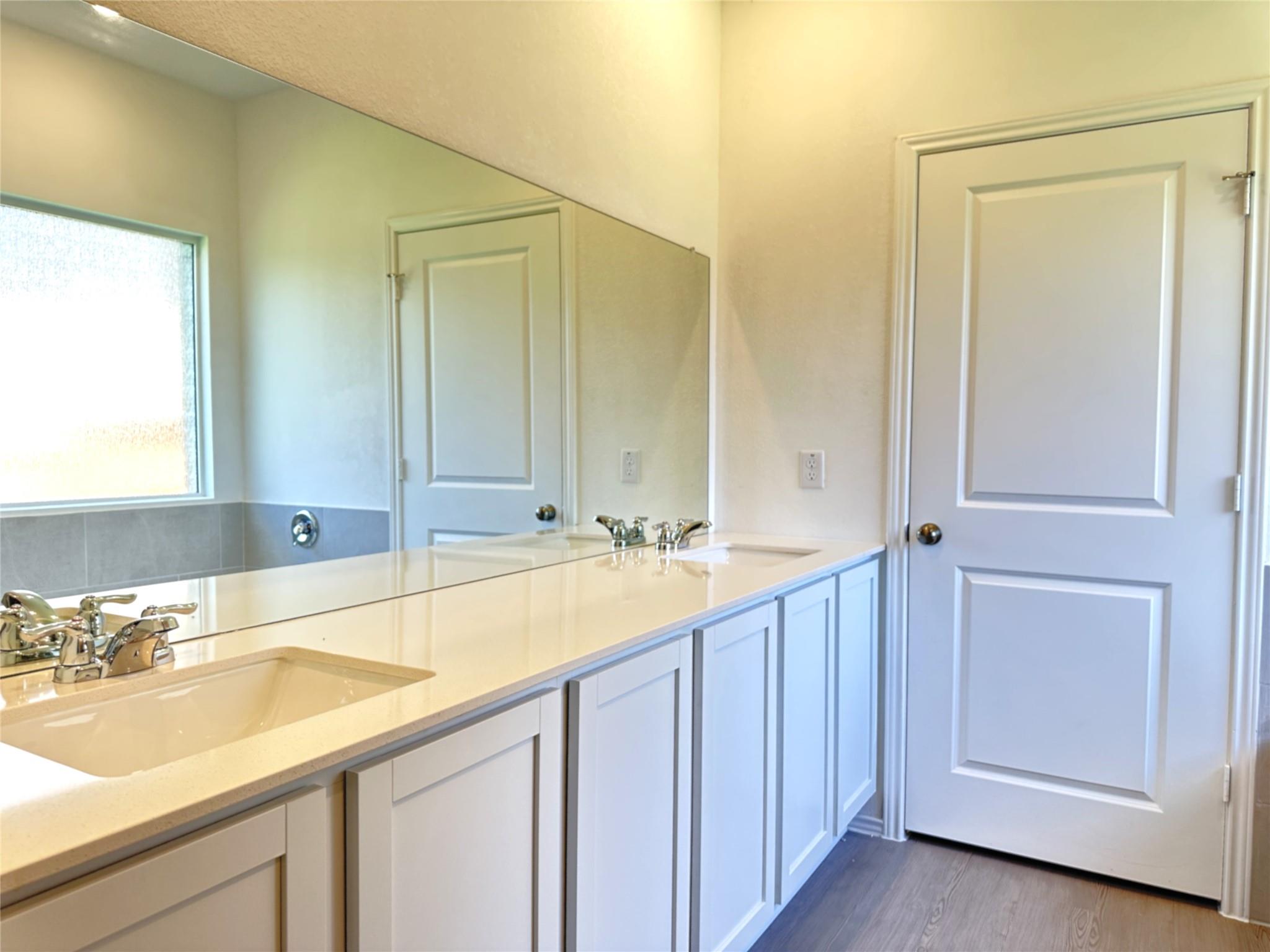 158 Cibolo Creek Loop, Bastrop, TX 78602