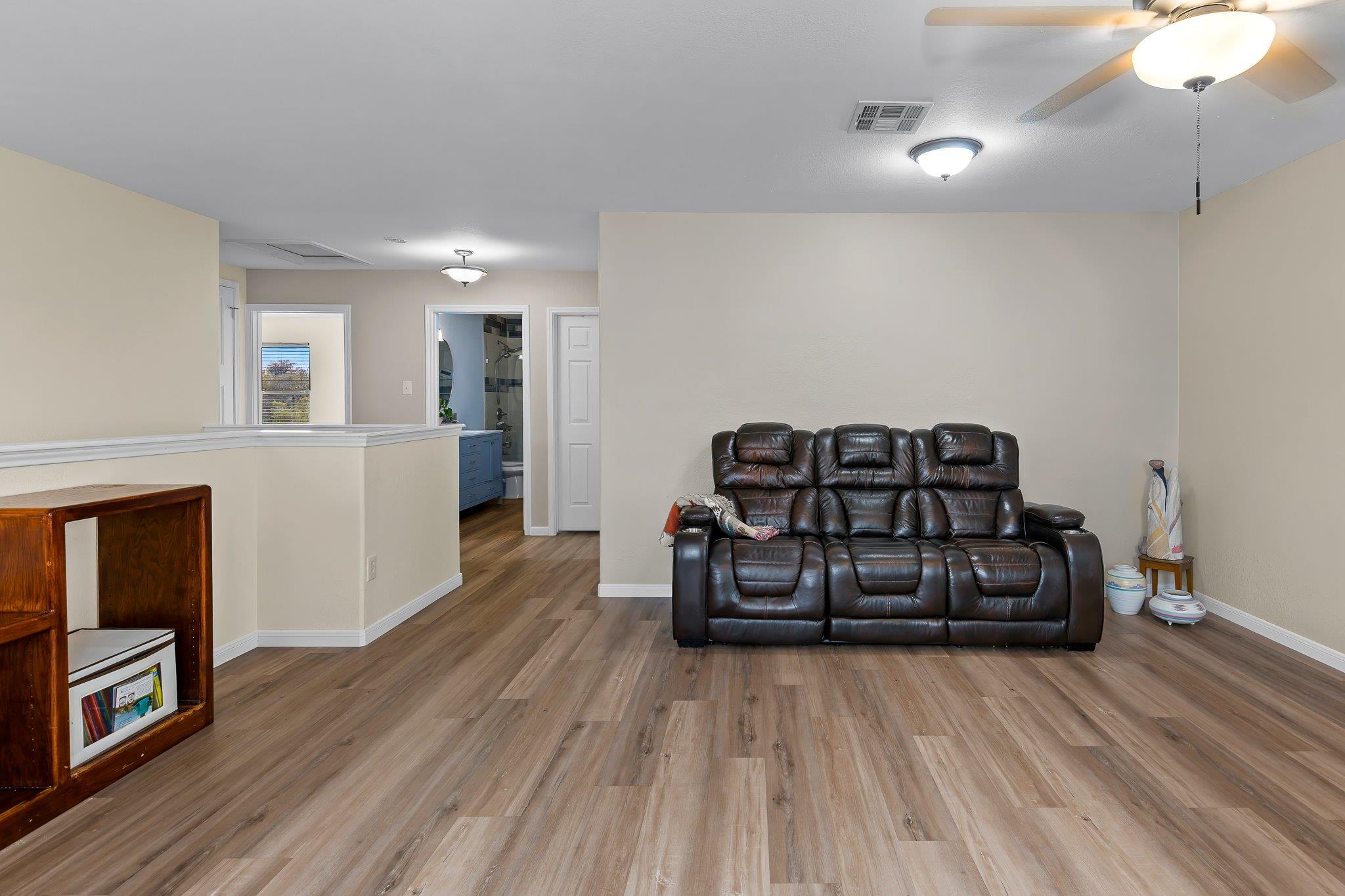 2417 Hollis Ln, Cedar Park, TX 78613