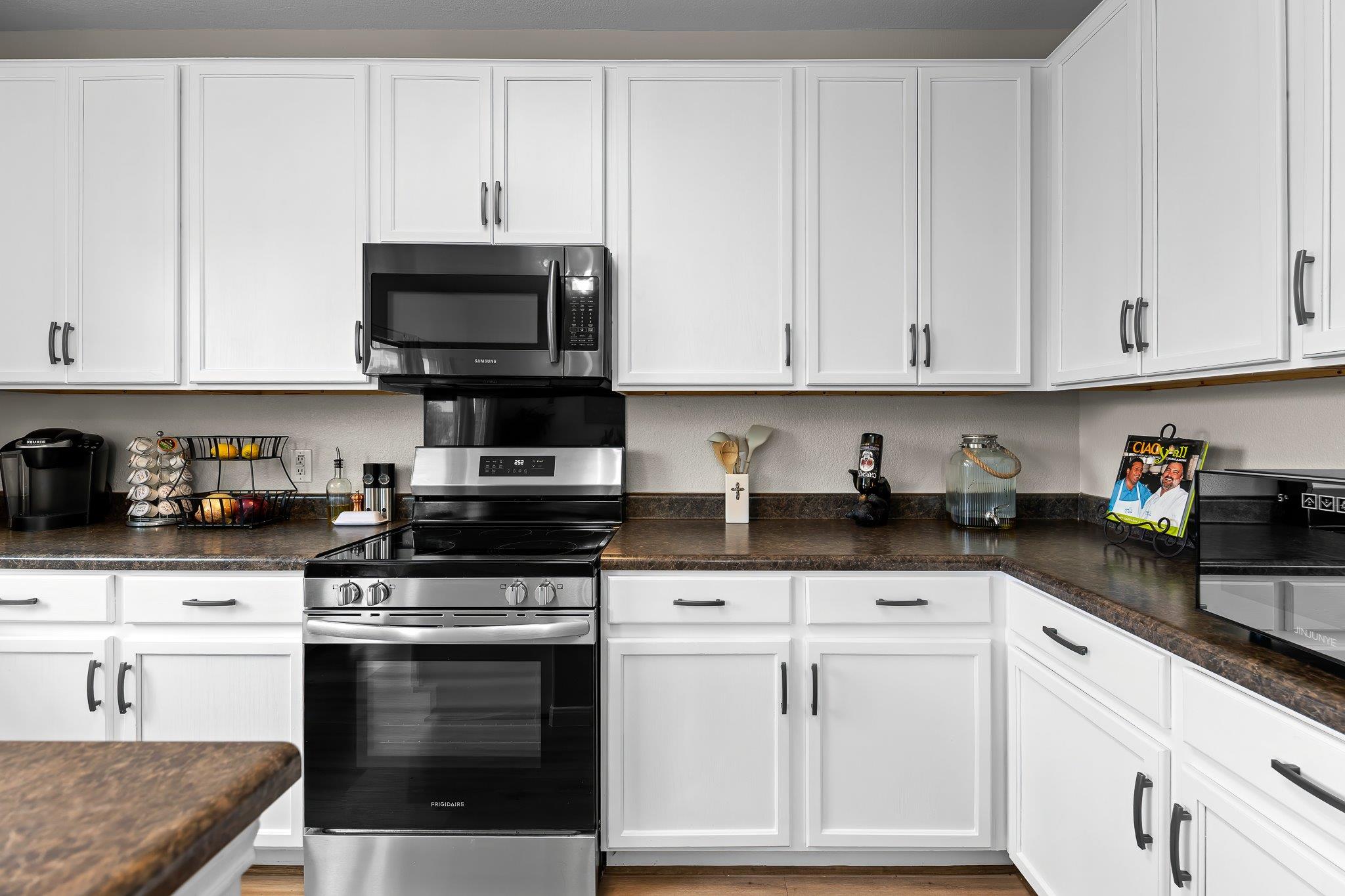 2417 Hollis Ln, Cedar Park, TX 78613