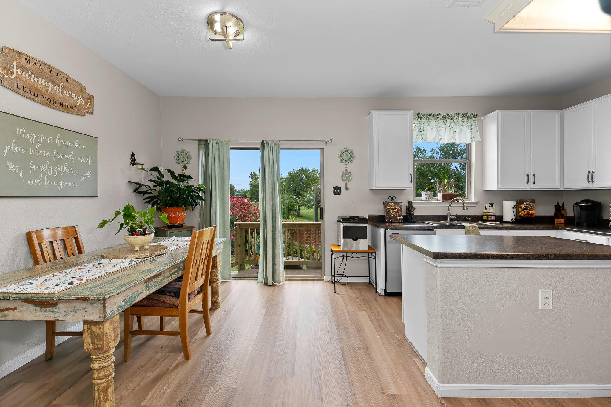 2417 Hollis Ln, Cedar Park, TX 78613