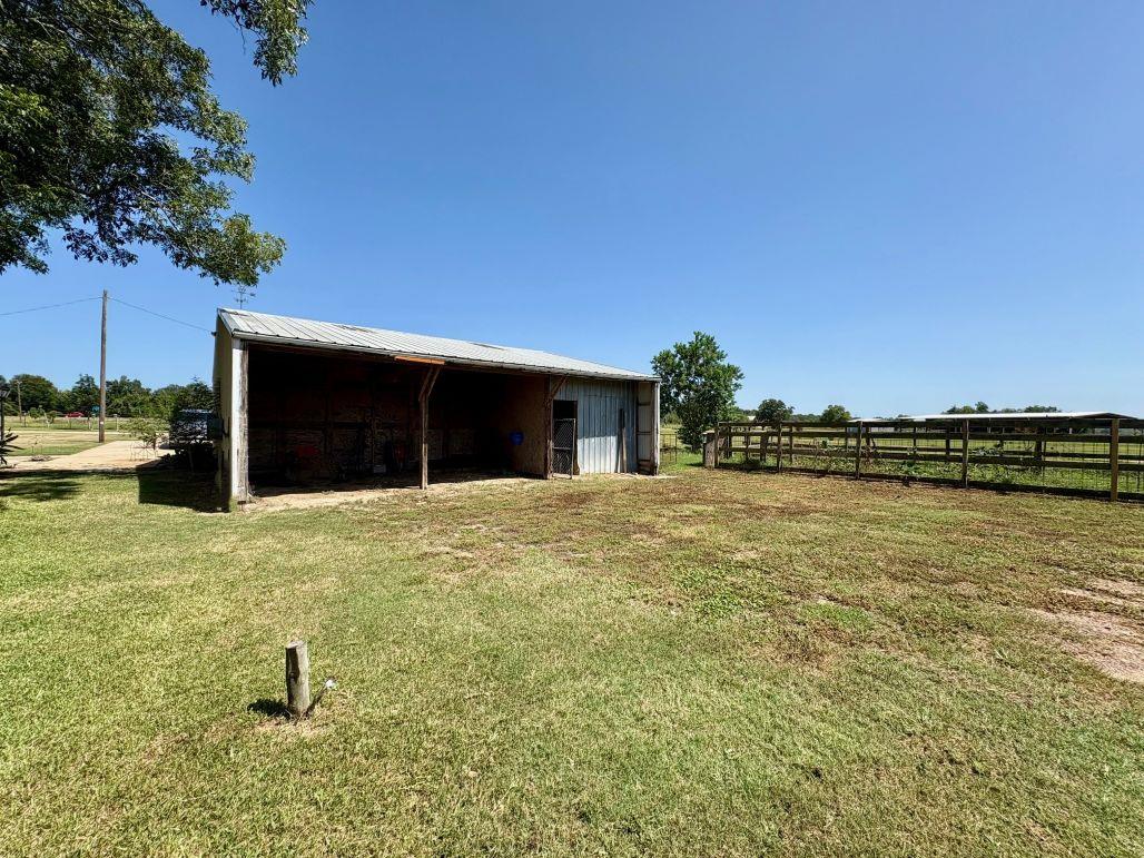 9596 W Us Highway 79, Hearne, TX 77859