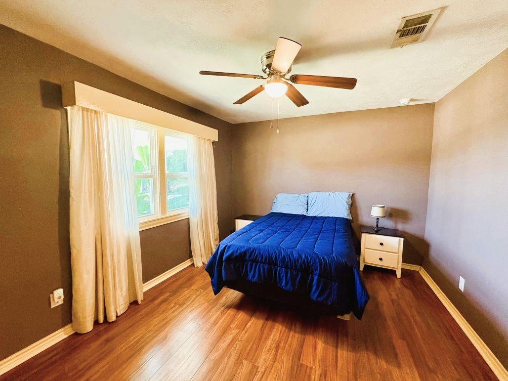 9596 W Us Highway 79, Hearne, TX 77859