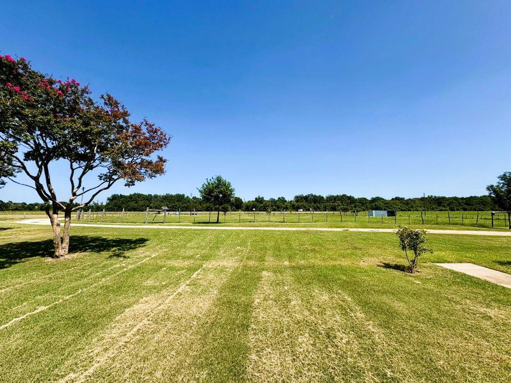 9596 W Us Highway 79, Hearne, TX 77859