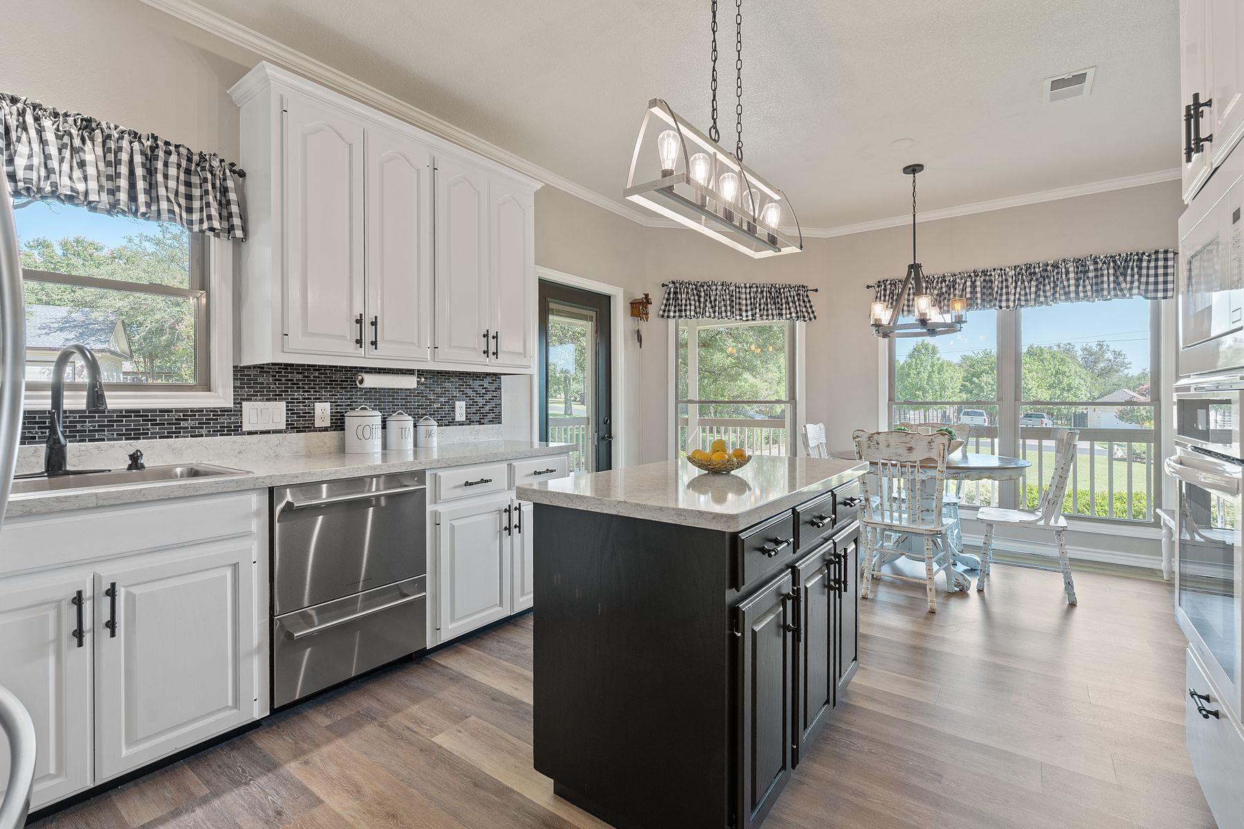 4004 Fountainwood Cir, Georgetown, TX 78633