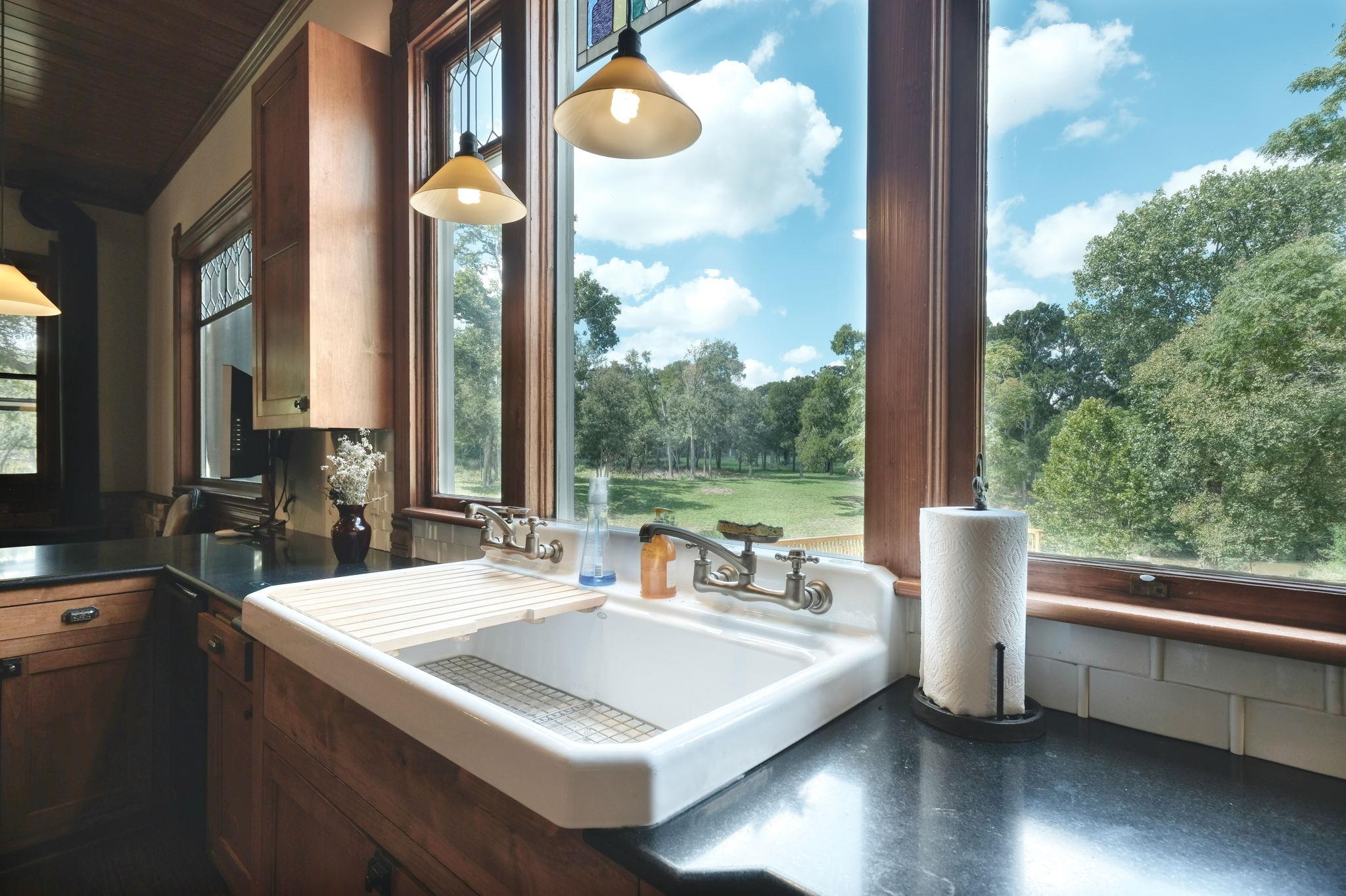 11900 Fm 1660, Hutto, TX 78634