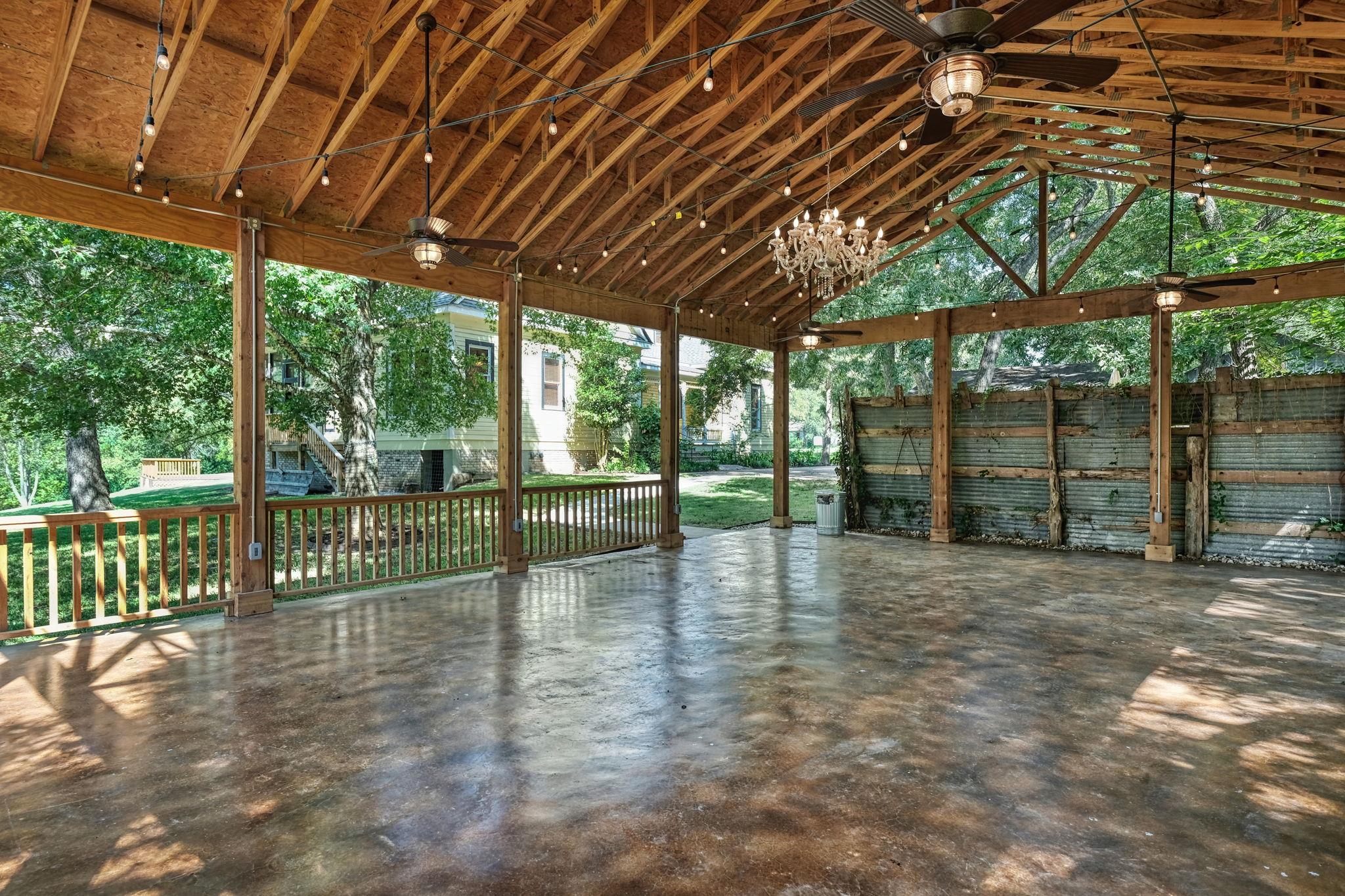 11900 Fm 1660, Hutto, TX 78634