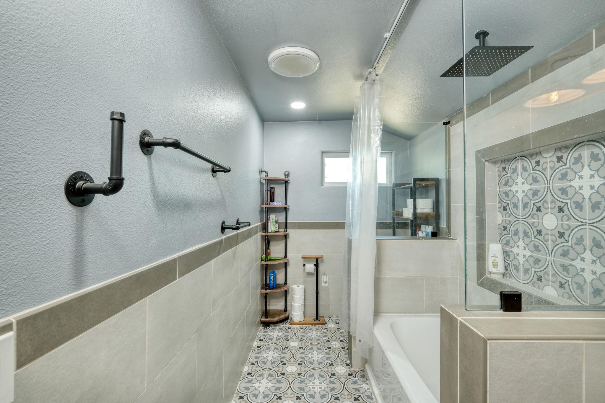 11900 Fm 1660, Hutto, TX 78634