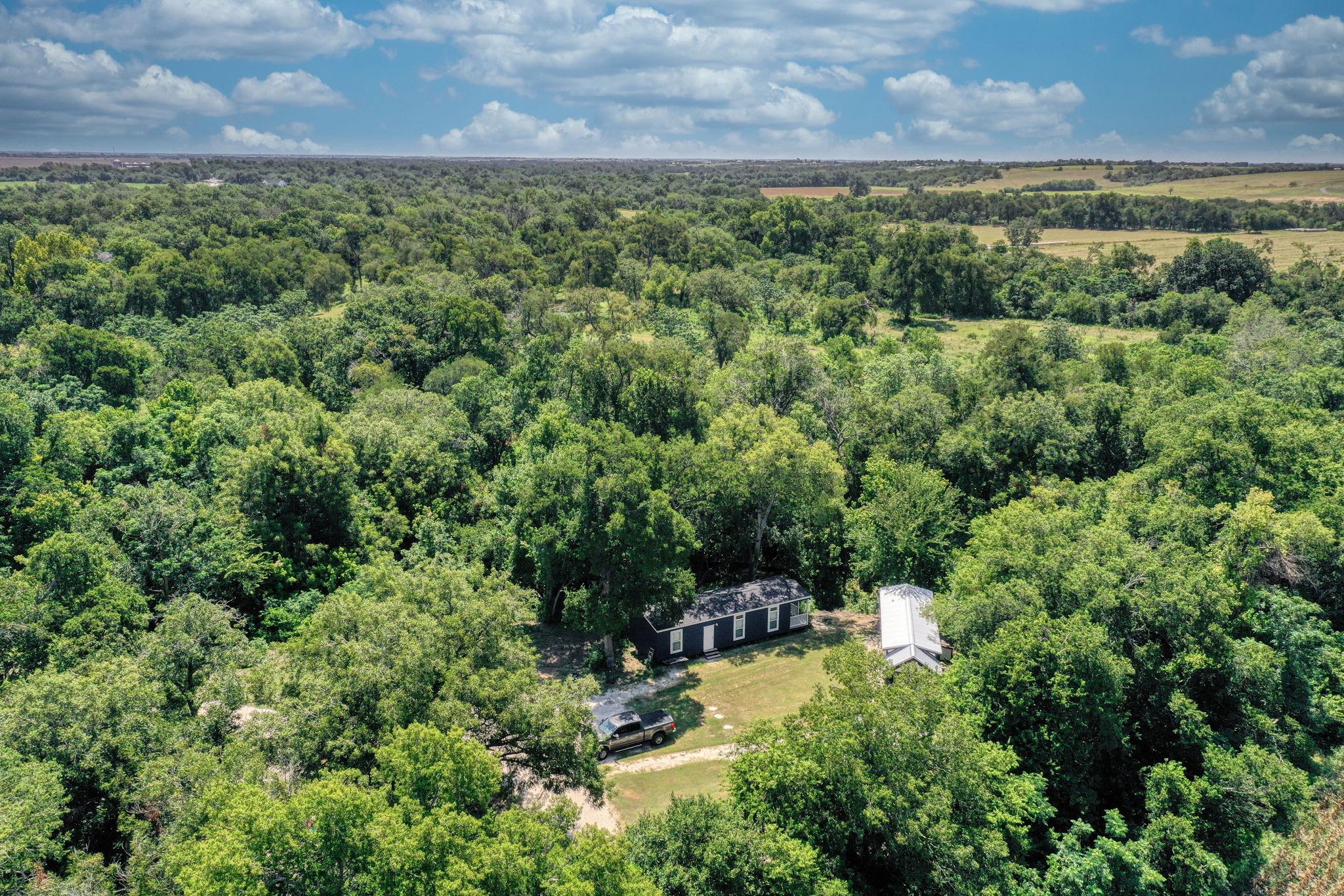 11900 Fm 1660, Hutto, TX 78634