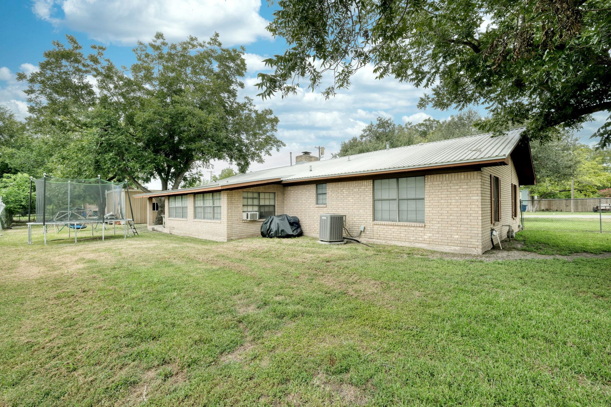 340 S Emma, Bartlett, TX 76511