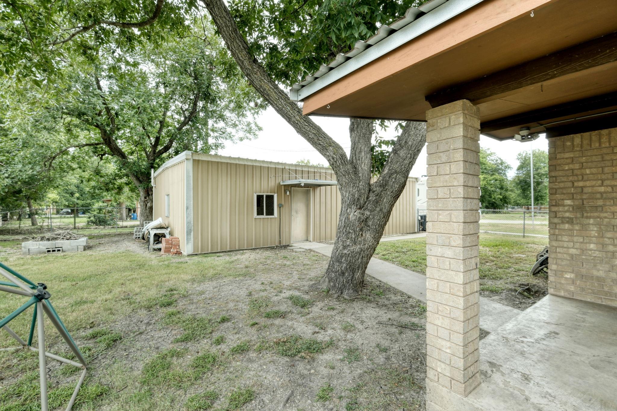 340 S Emma, Bartlett, TX 76511
