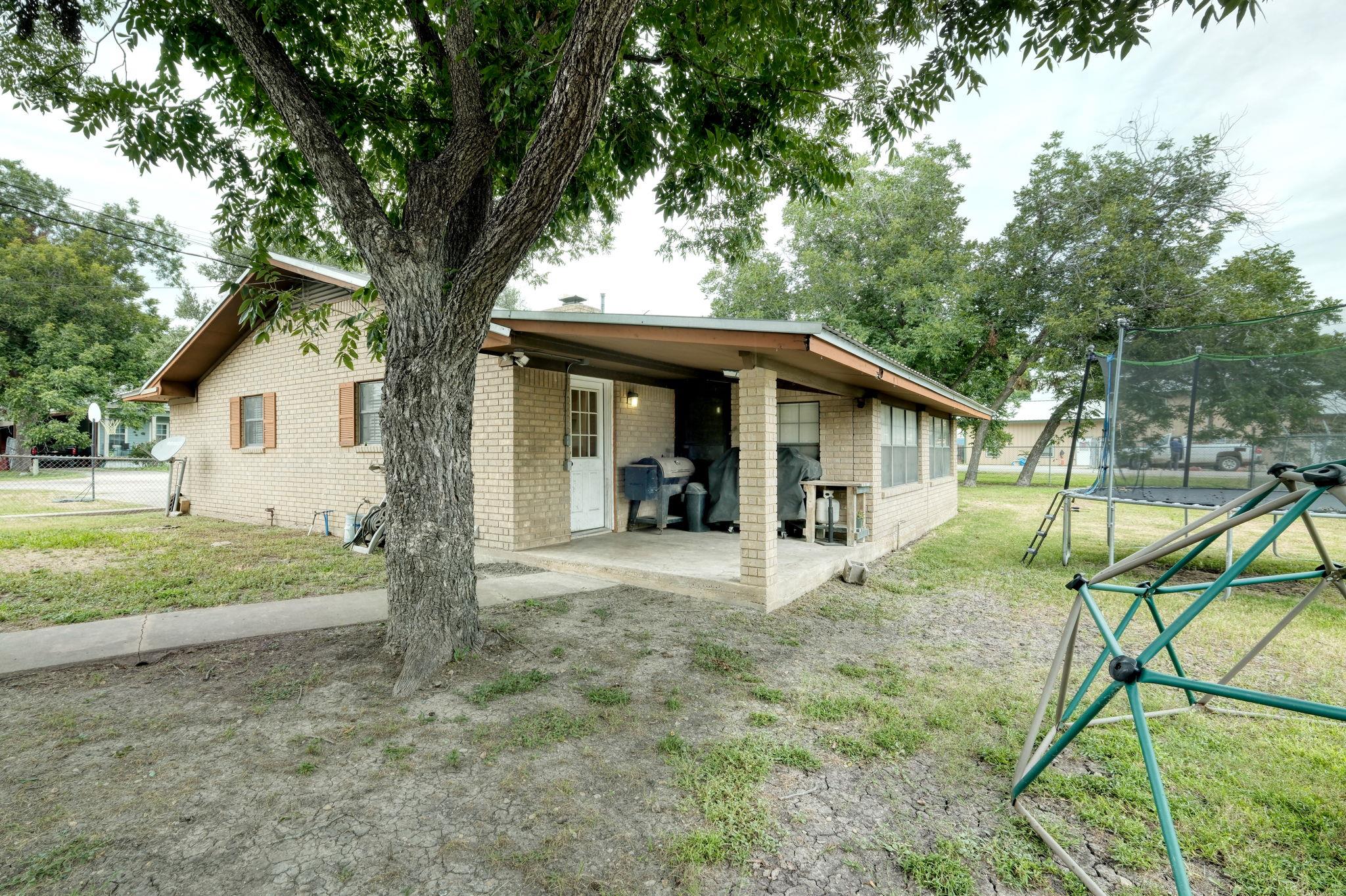 340 S Emma, Bartlett, TX 76511
