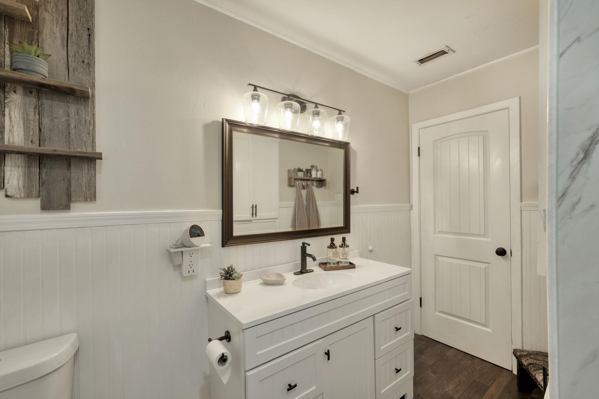 340 S Emma, Bartlett, TX 76511