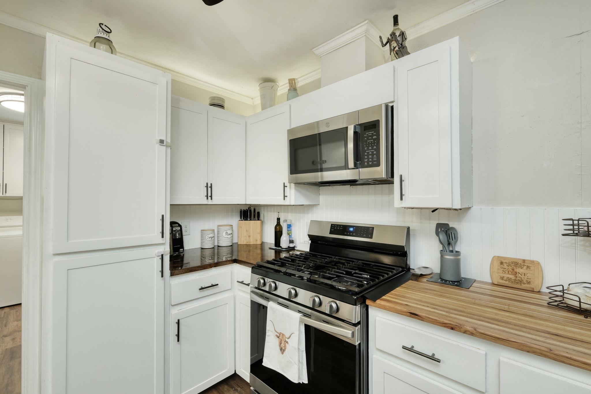 340 S Emma, Bartlett, TX 76511