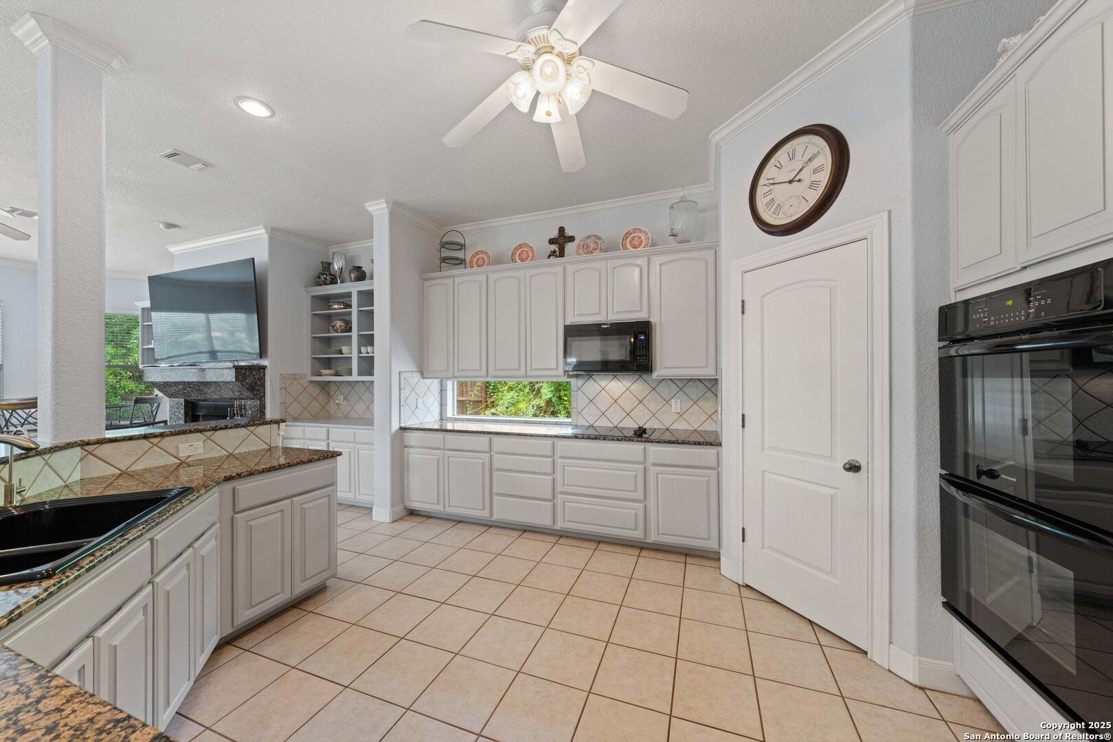 30900 Woodbine Way Way, Boerne, TX 78015