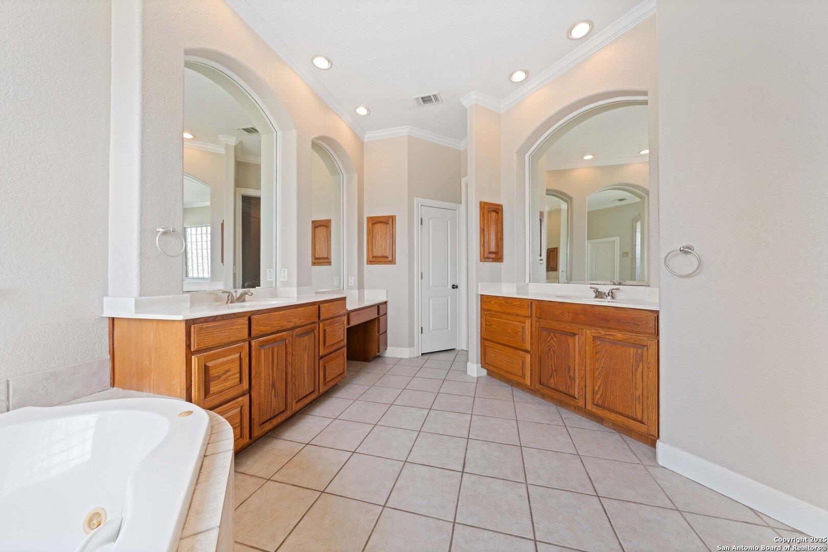 30900 Woodbine Way Way, Boerne, TX 78015