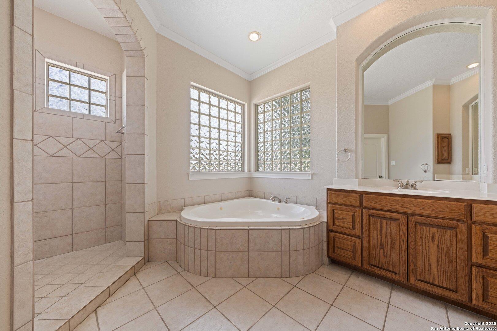 30900 Woodbine Way Way, Boerne, TX 78015