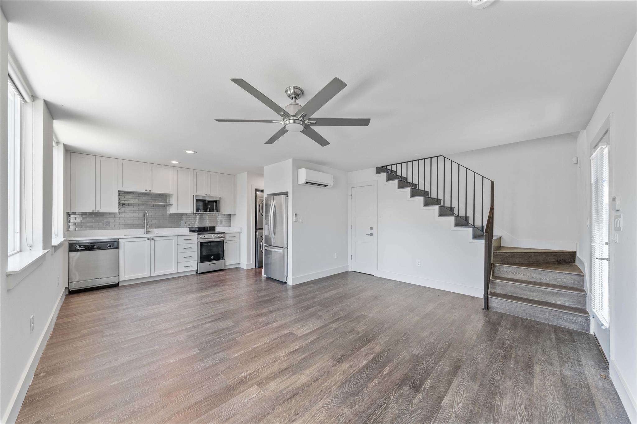 2004 E 8th St, Austin, TX 78702