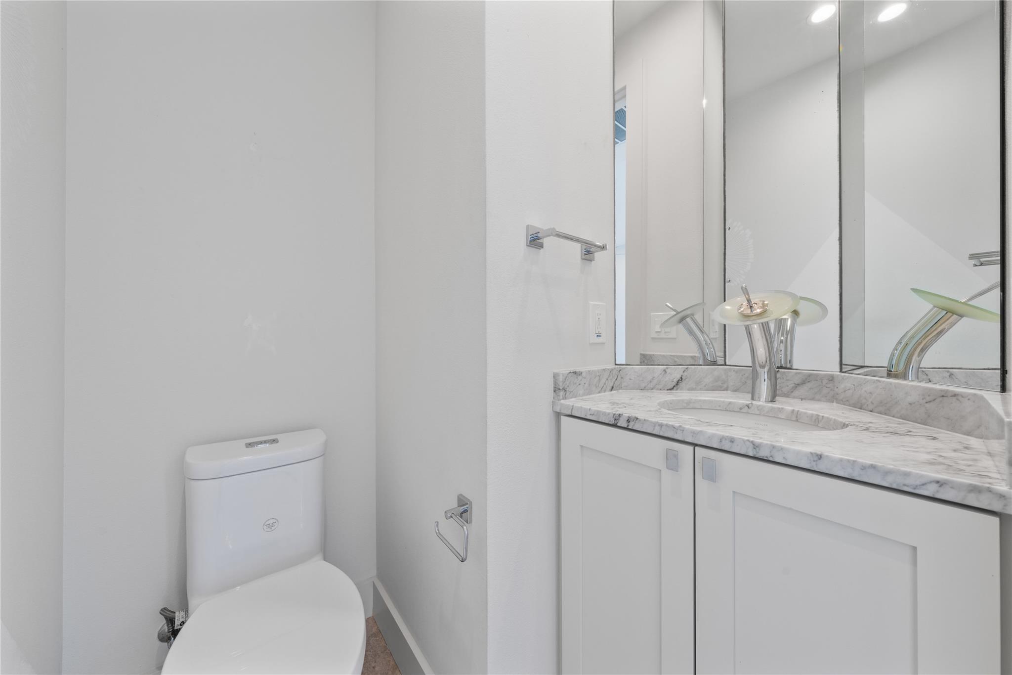 2004 E 8th St, Austin, TX 78702