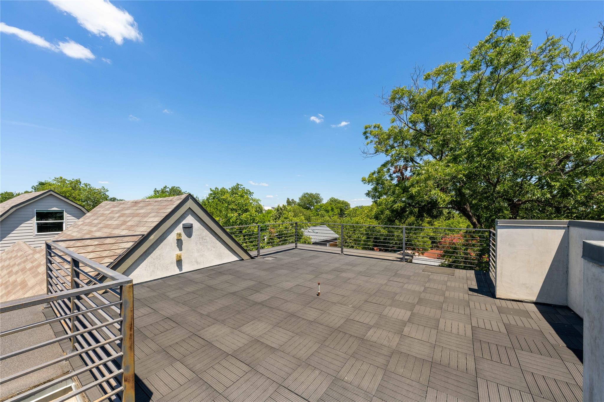 2004 E 8th St, Austin, TX 78702