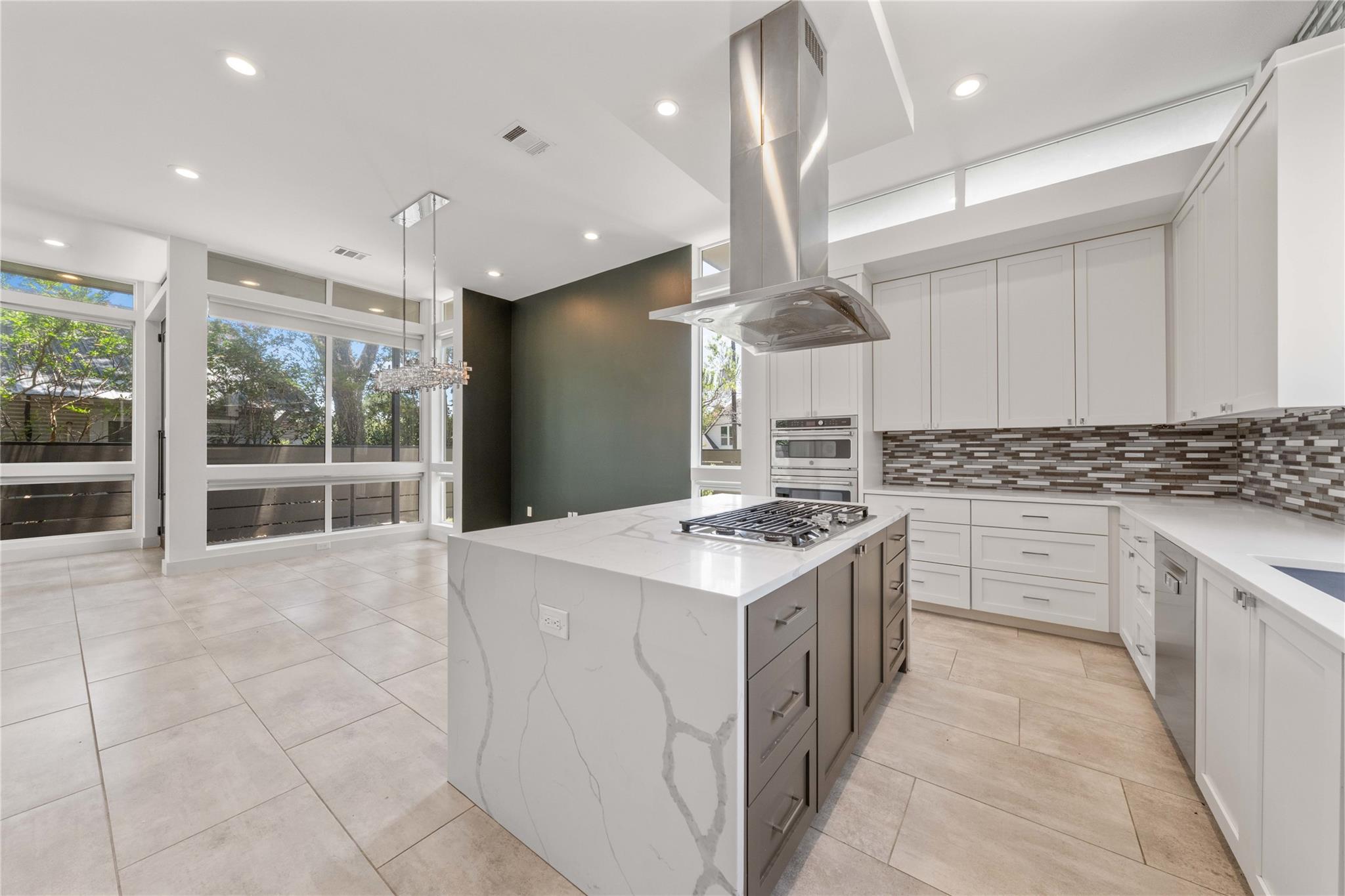 2004 E 8th St, Austin, TX 78702