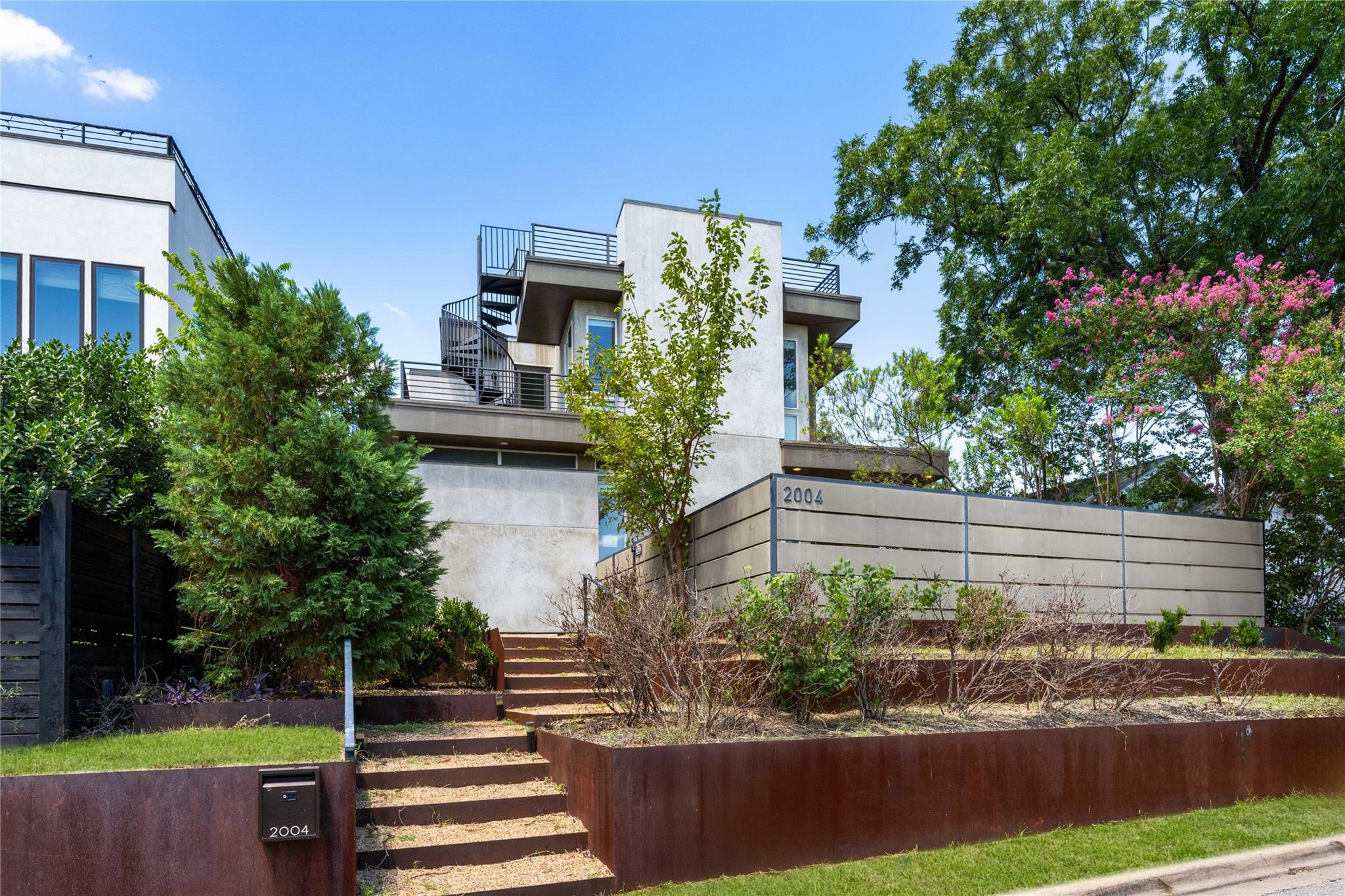 2004 E 8th St, Austin, TX 78702