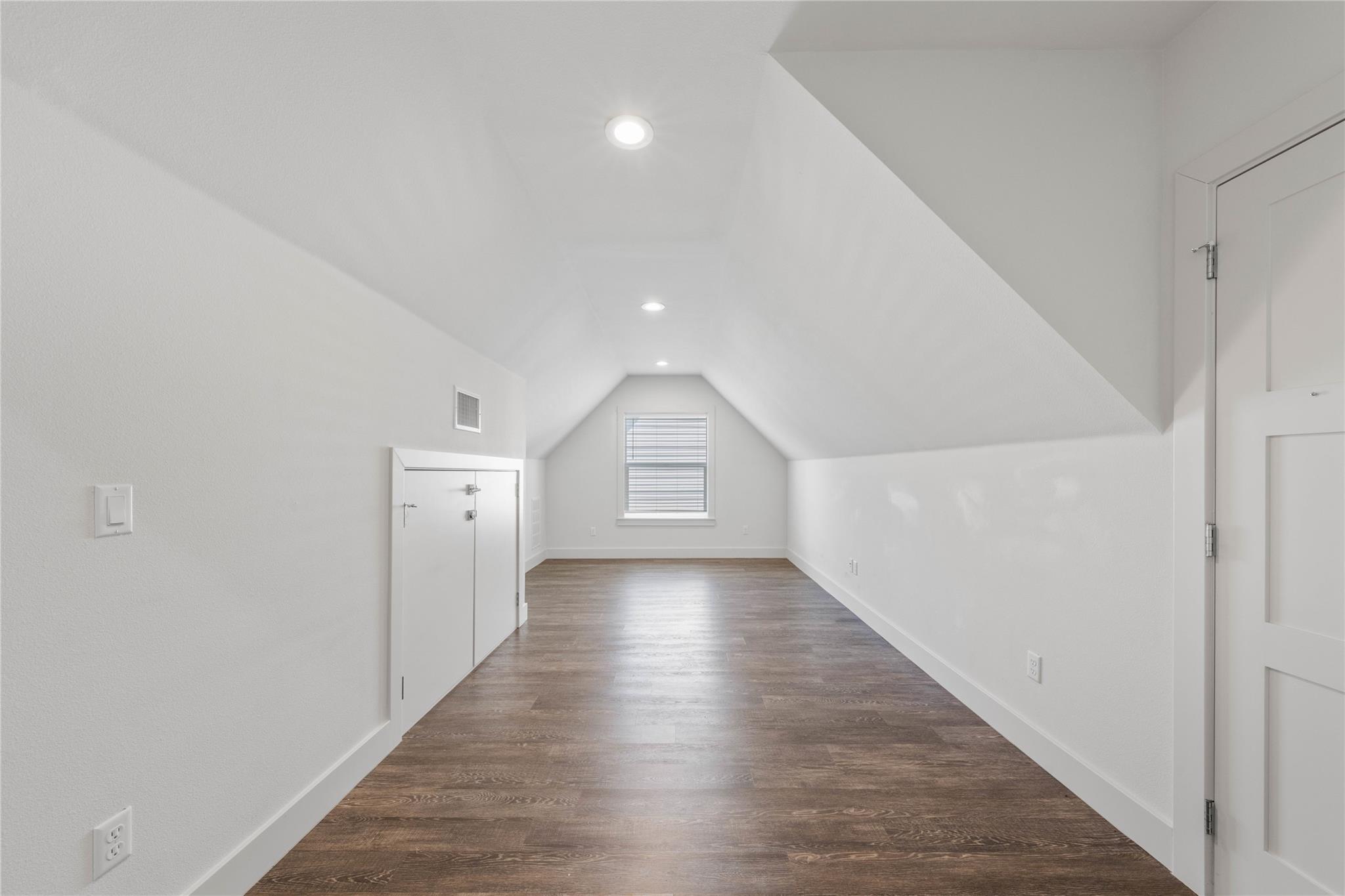 2004 E 8th St, Austin, TX 78702