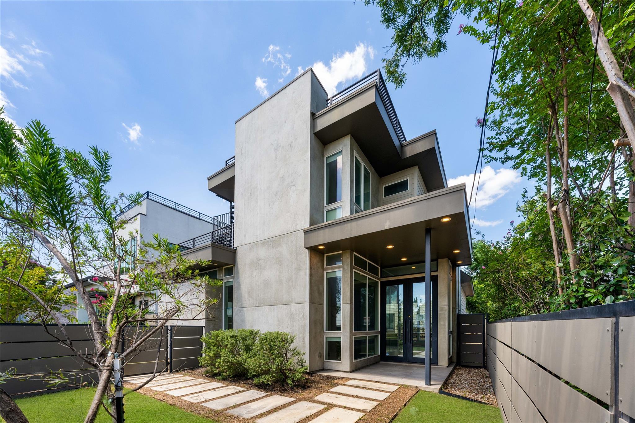 2004 E 8th St, Austin, TX 78702