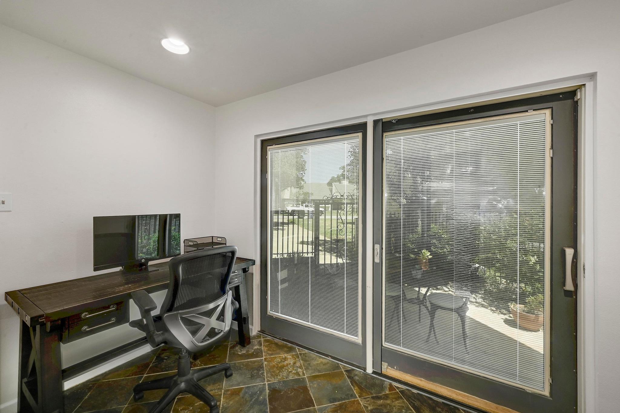 122 Acapulco Dr, Lakeway, TX 78734