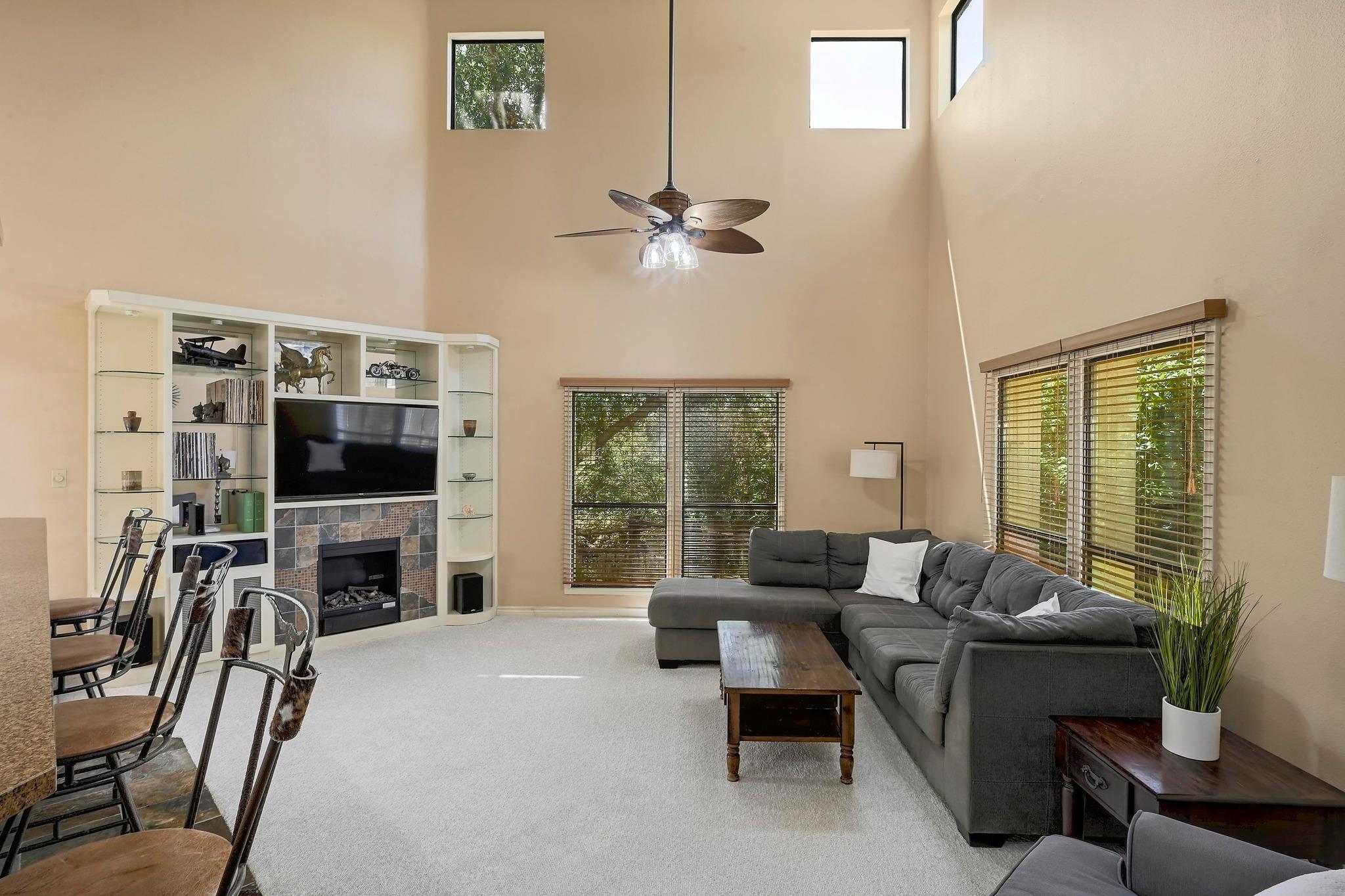 122 Acapulco Dr, Lakeway, TX 78734