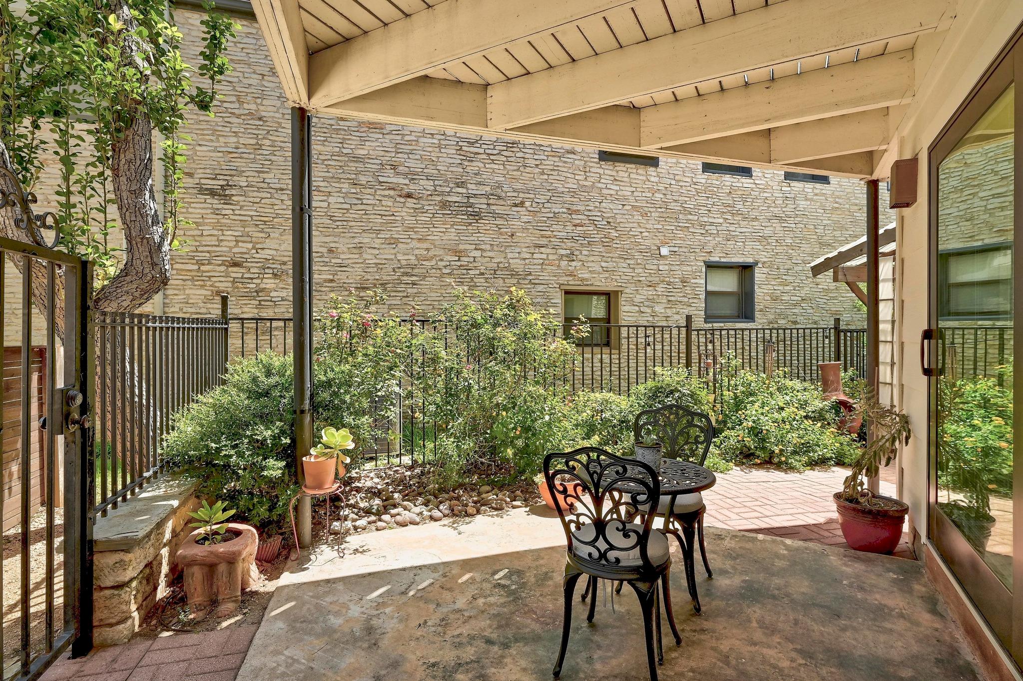 122 Acapulco Dr, Lakeway, TX 78734
