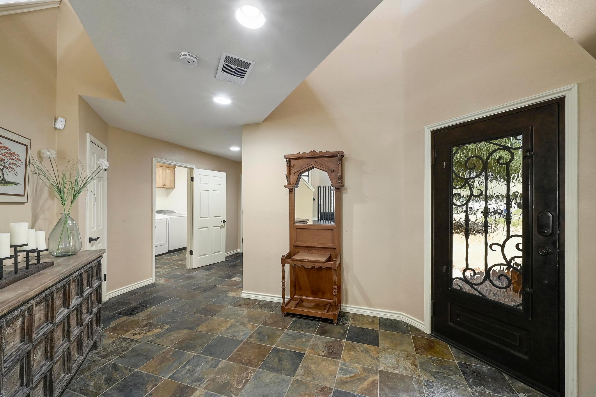 122 Acapulco Dr, Lakeway, TX 78734
